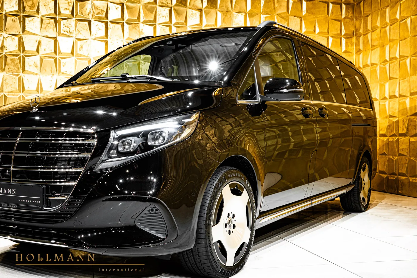 Mercedes-Benz V 300 d 4MATIC, extra-long, facelift offered by a specialist dealer in Stuhr, Germany, photo 5 of 8