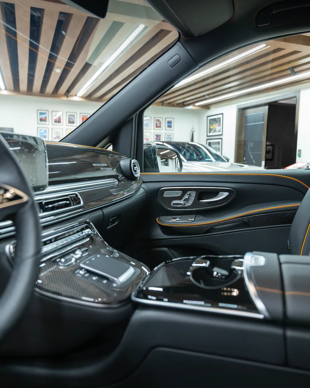 Mercedes-Benz V-Class by Mansory, 10/26