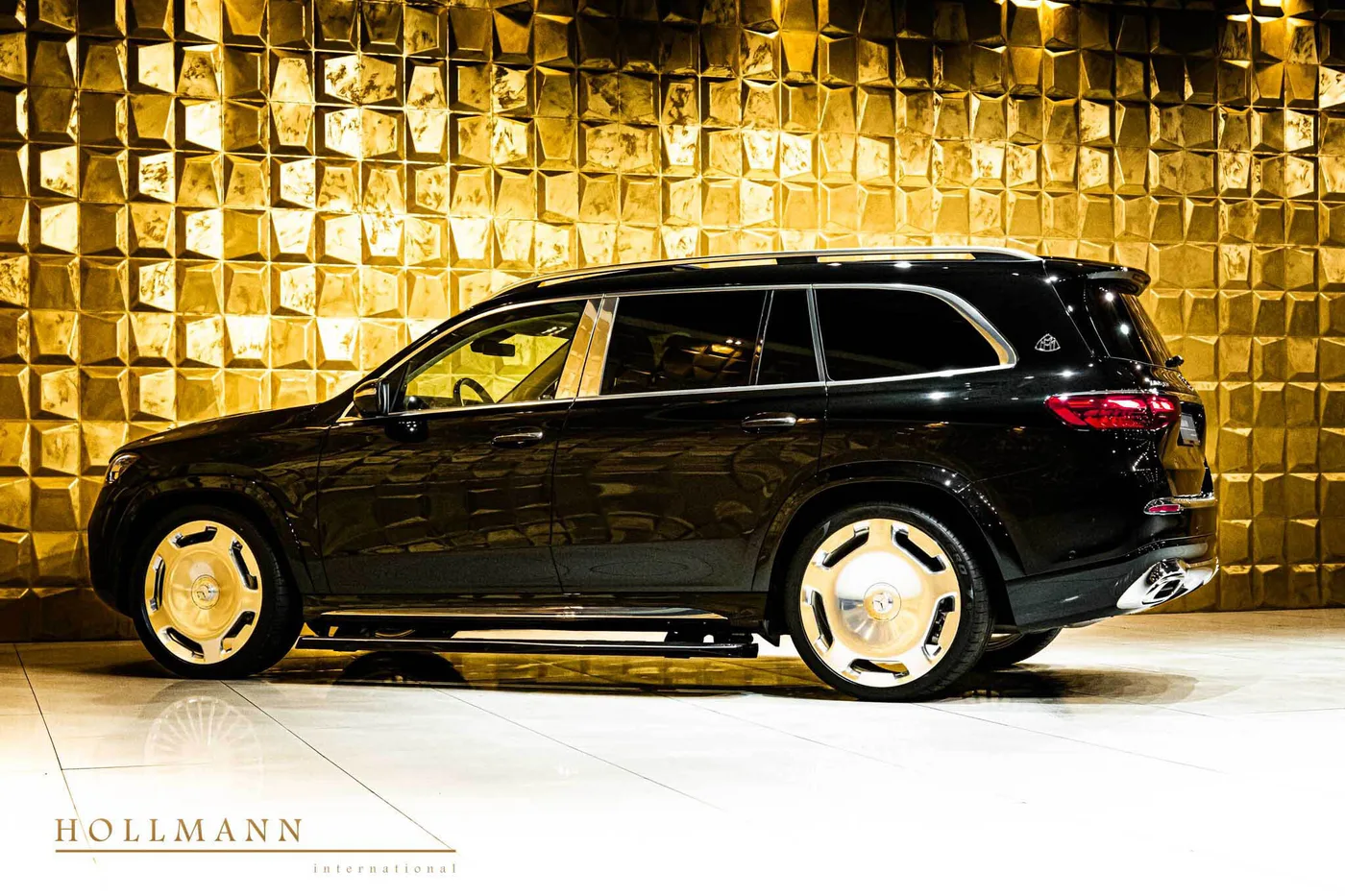 Mercedes-Maybach GLS 600 facelift offered by a specialist dealer in Stuhr, Germany, photo 5 of 8