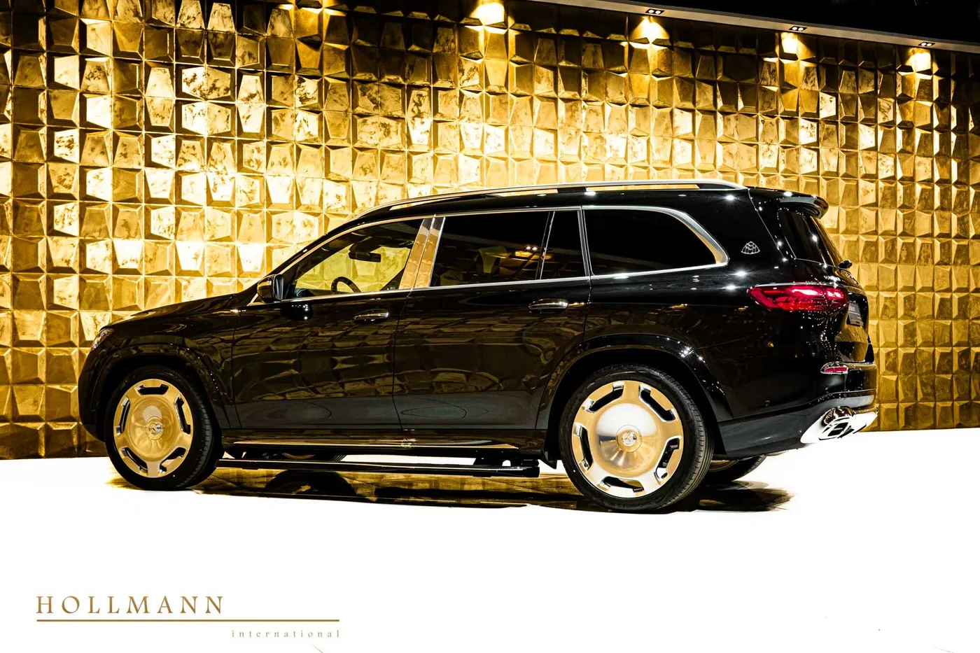 Mercedes-Maybach GLS 600 facelift proposée par un concessionnaire spécialisé à Stuhr, Allemagne, photo 5 sur 8
