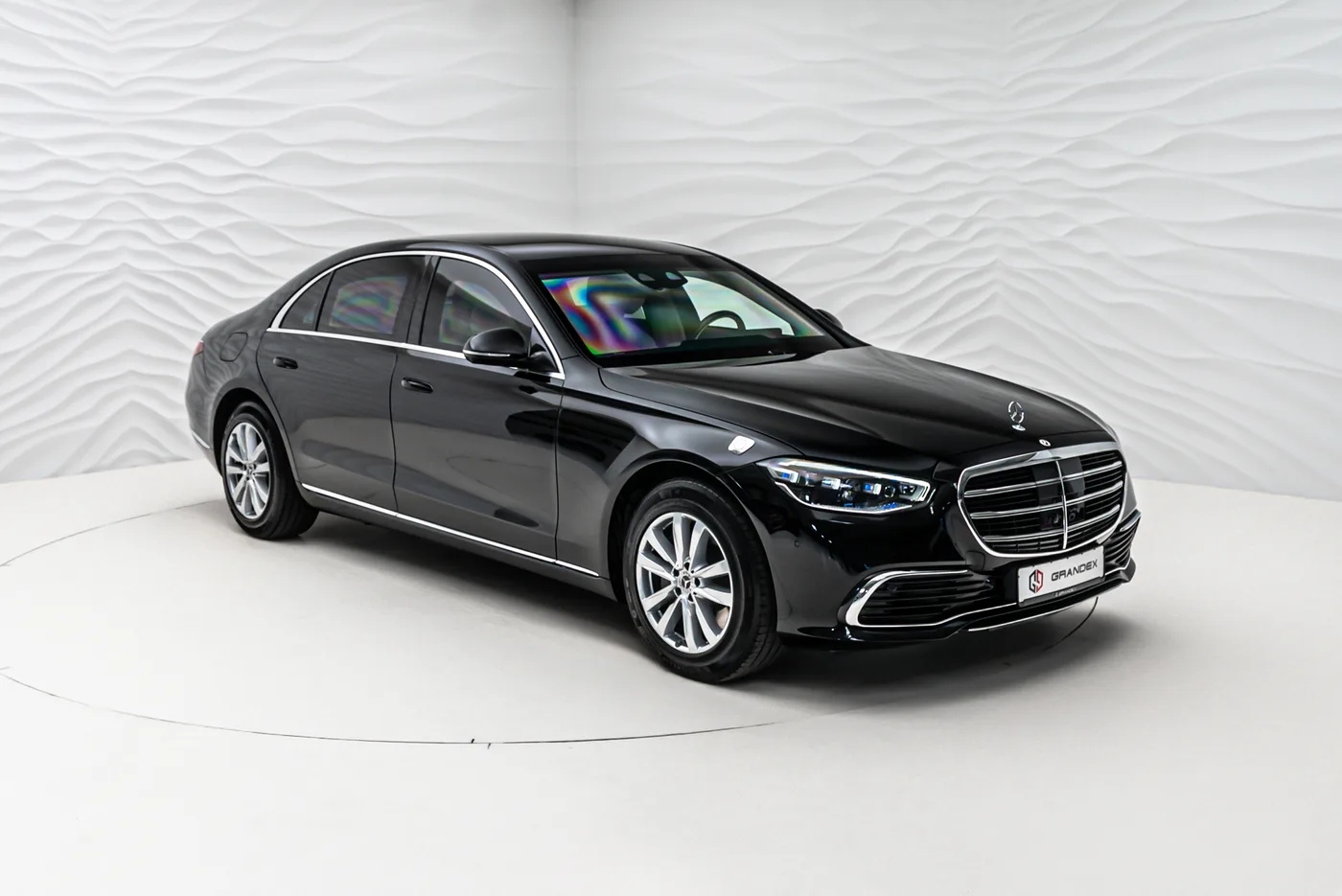 Mercedes-Maybach S 680 Guard VR10 offered by a specialist dealer in Sengenthal, Germany, photo 8 of 10