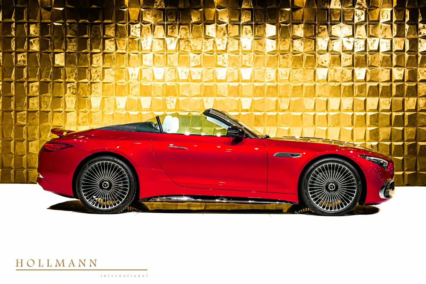 Mercedes-Maybach SL 680 offered by a specialist dealer in Stuhr, Germany, photo 4 of 8
