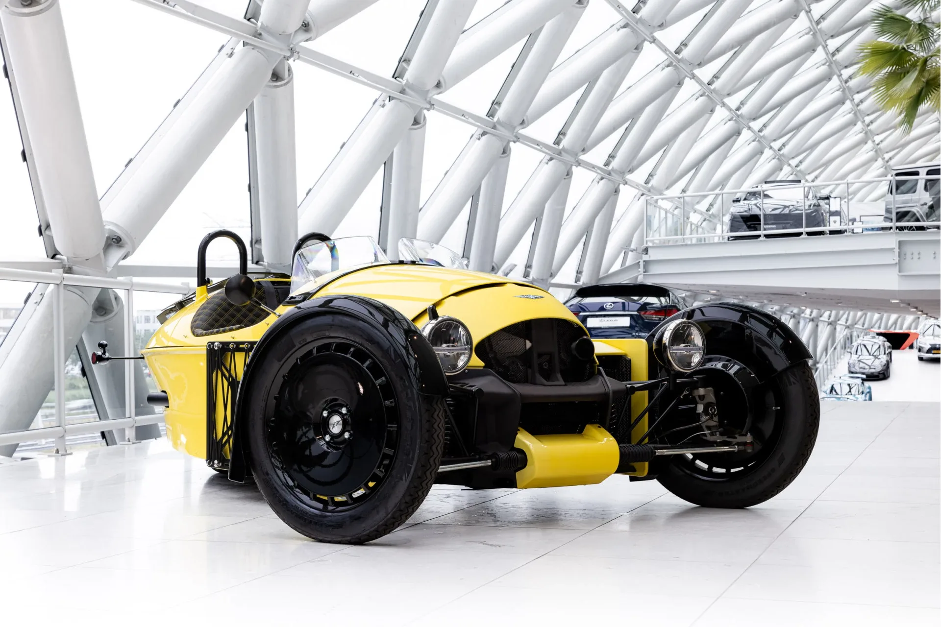 Morgan Super 3 angeboten von einem offiziellen McLaren und Morgan-Vertragshändler in Utrecht, Niederlande, Hauptfoto