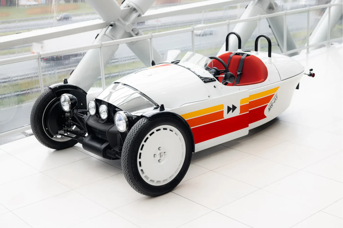 Morgan Super 3 angeboten von einem offiziellen McLaren und Morgan-Vertragshändler in Utrecht, Niederlande, Foto 20 von 25