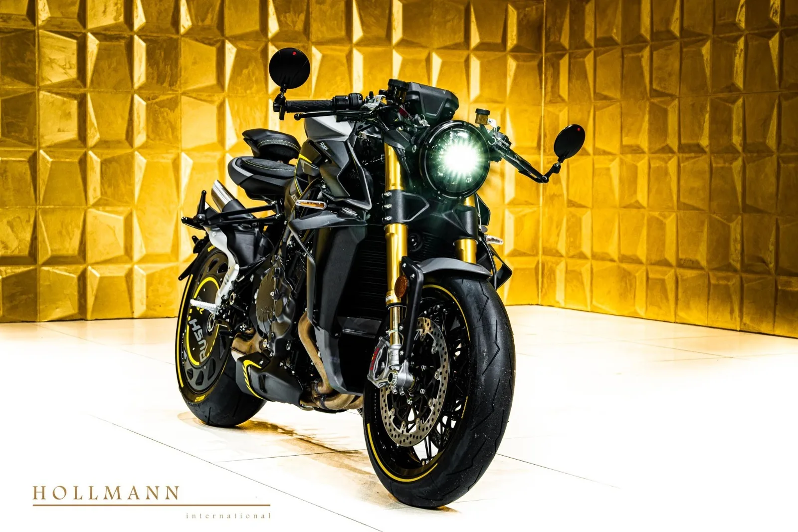MV Agusta Rush 1000 angeboten von einem Fachhändler in Stuhr, Deutschland, Hauptfoto