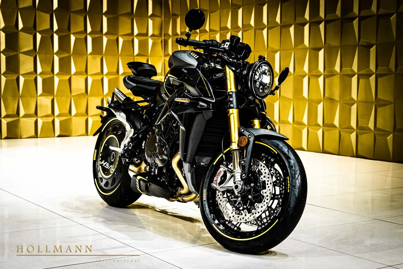 MV Agusta Rush 1000 angeboten von einem Fachhändler in Stuhr, Deutschland, Foto 2 von 8