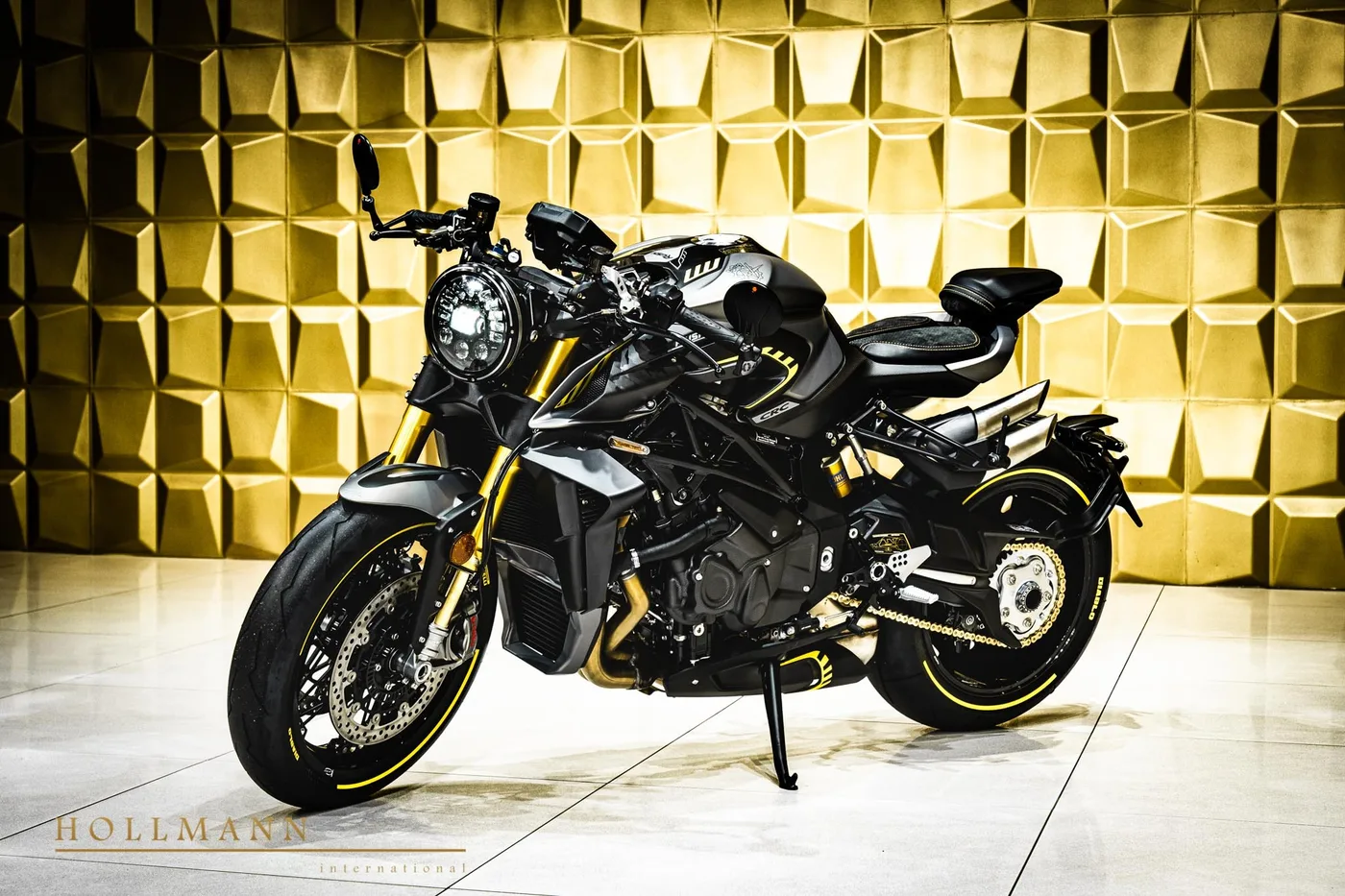 MV Agusta Rush 1000 angeboten von einem Fachhändler in Stuhr, Deutschland, Foto 5 von 8