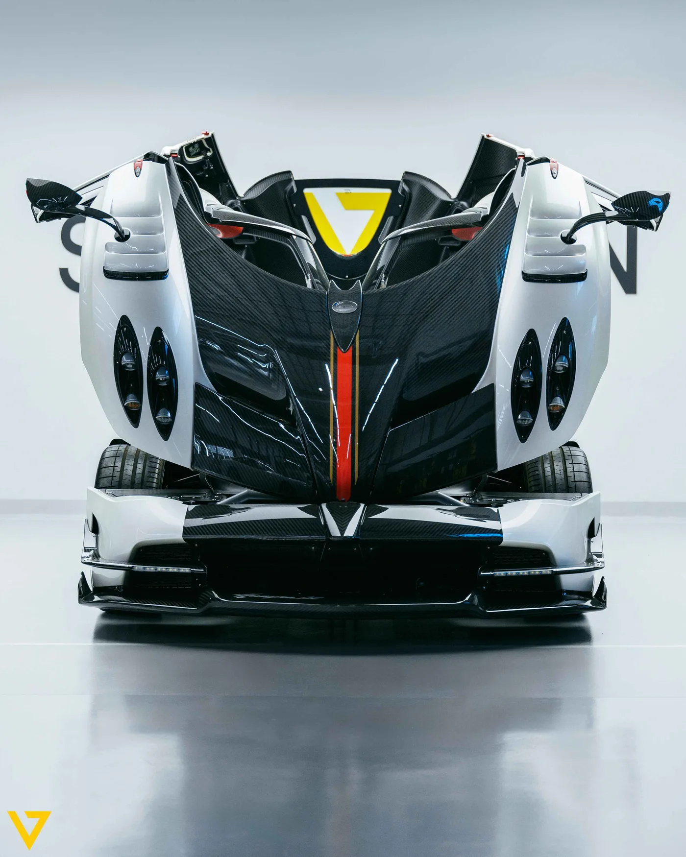 Pagani Huayra BC R&D offered by a supercar dealer in Riyadh, Saudi Arabia, photo 7 of 13
