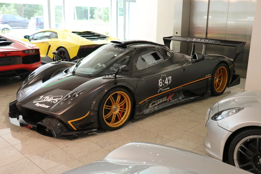 Pagani Zonda R offered by a specialist dealer in Haar, Germany, main photo