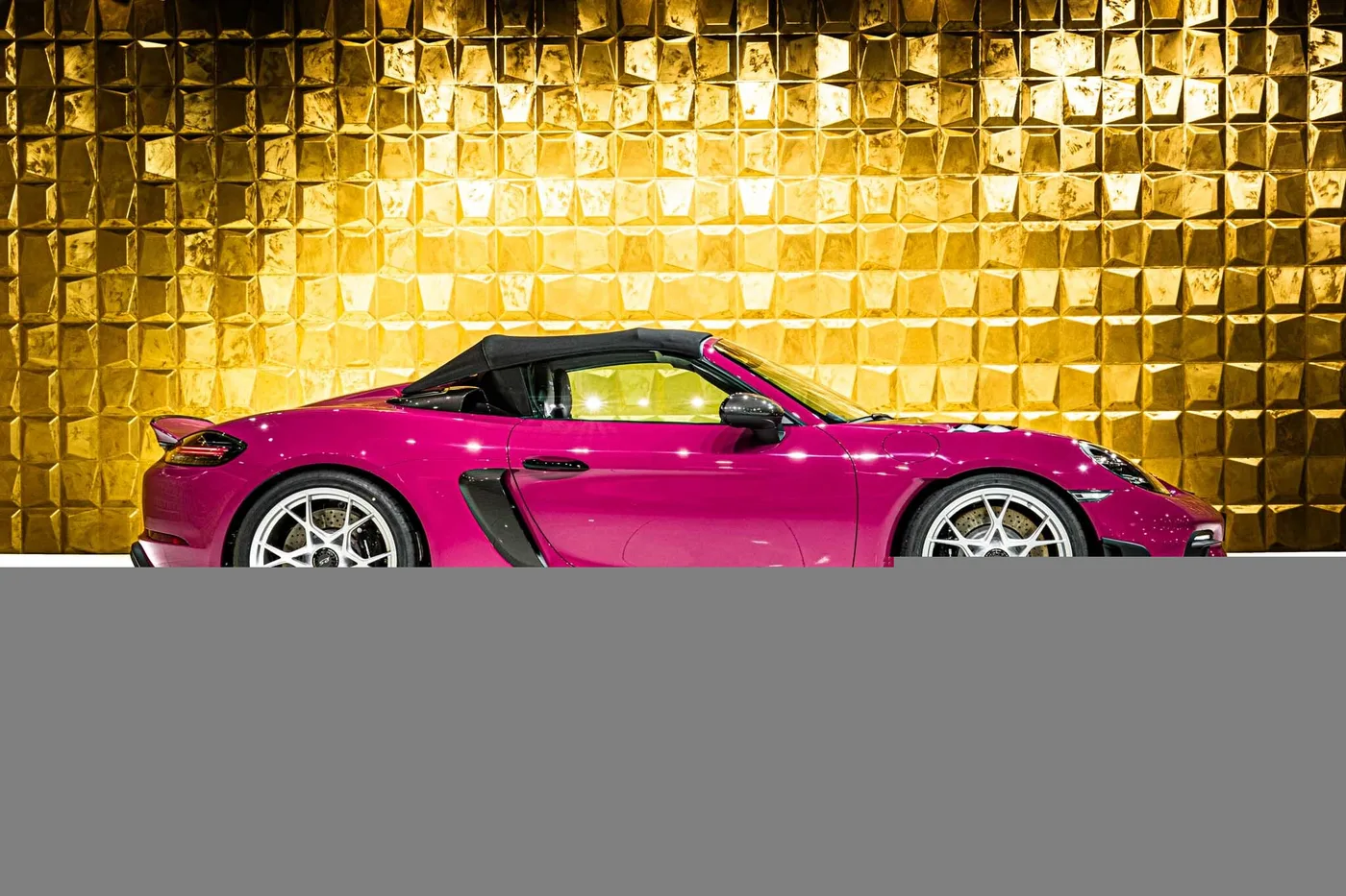 Porsche 718 Spyder RS angeboten von einem Fachhändler in Stuhr, Deutschland, Foto 2 von 8