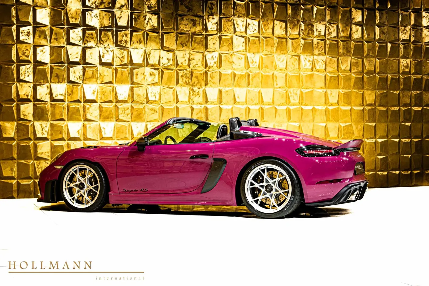 Porsche 718 Spyder RS angeboten von einem Fachhändler in Stuhr, Deutschland, Foto 7 von 8