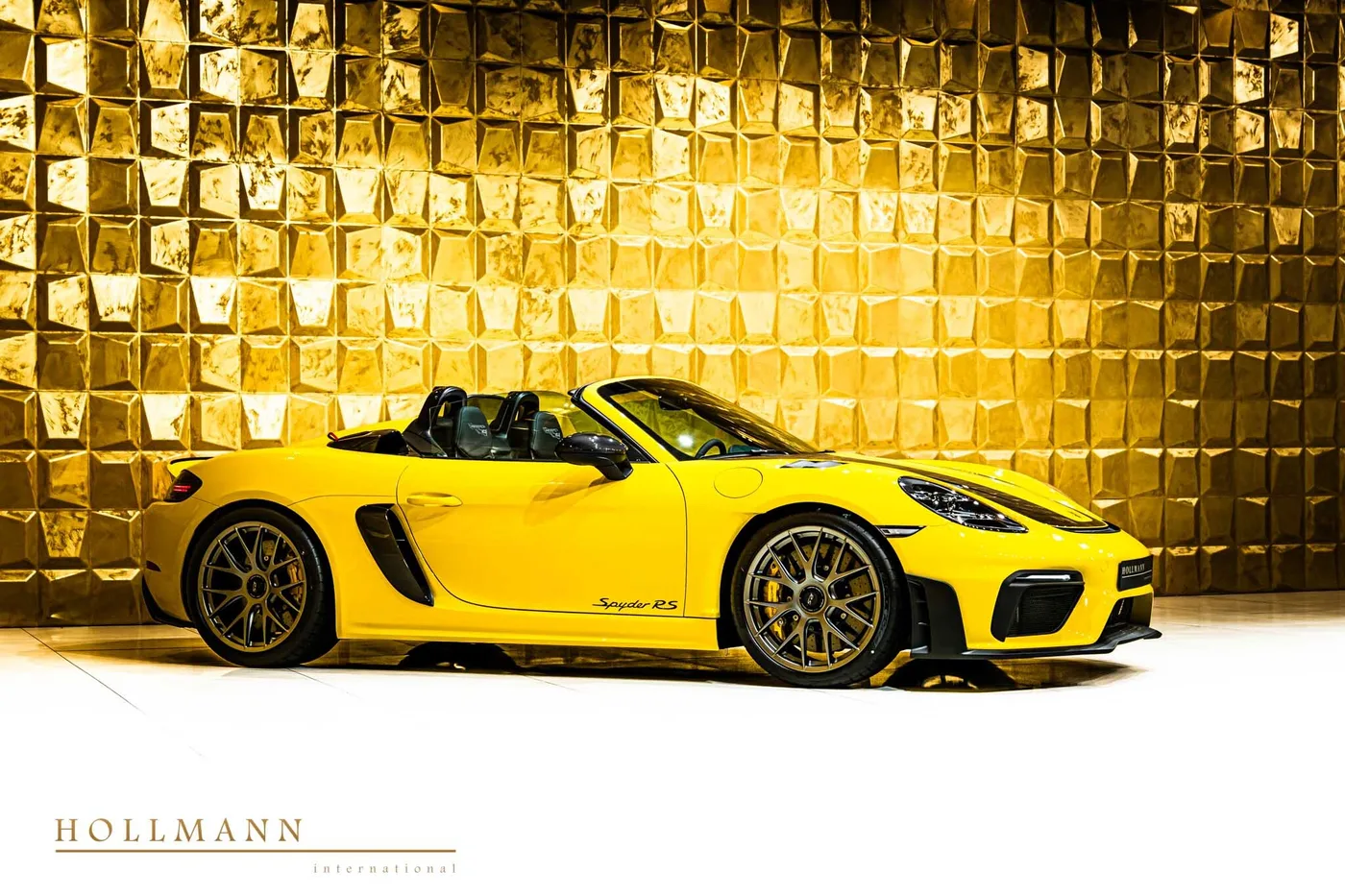 Porsche 718 Spyder RS angeboten von einem Fachhändler in Stuhr, Deutschland, Foto 2 von 25