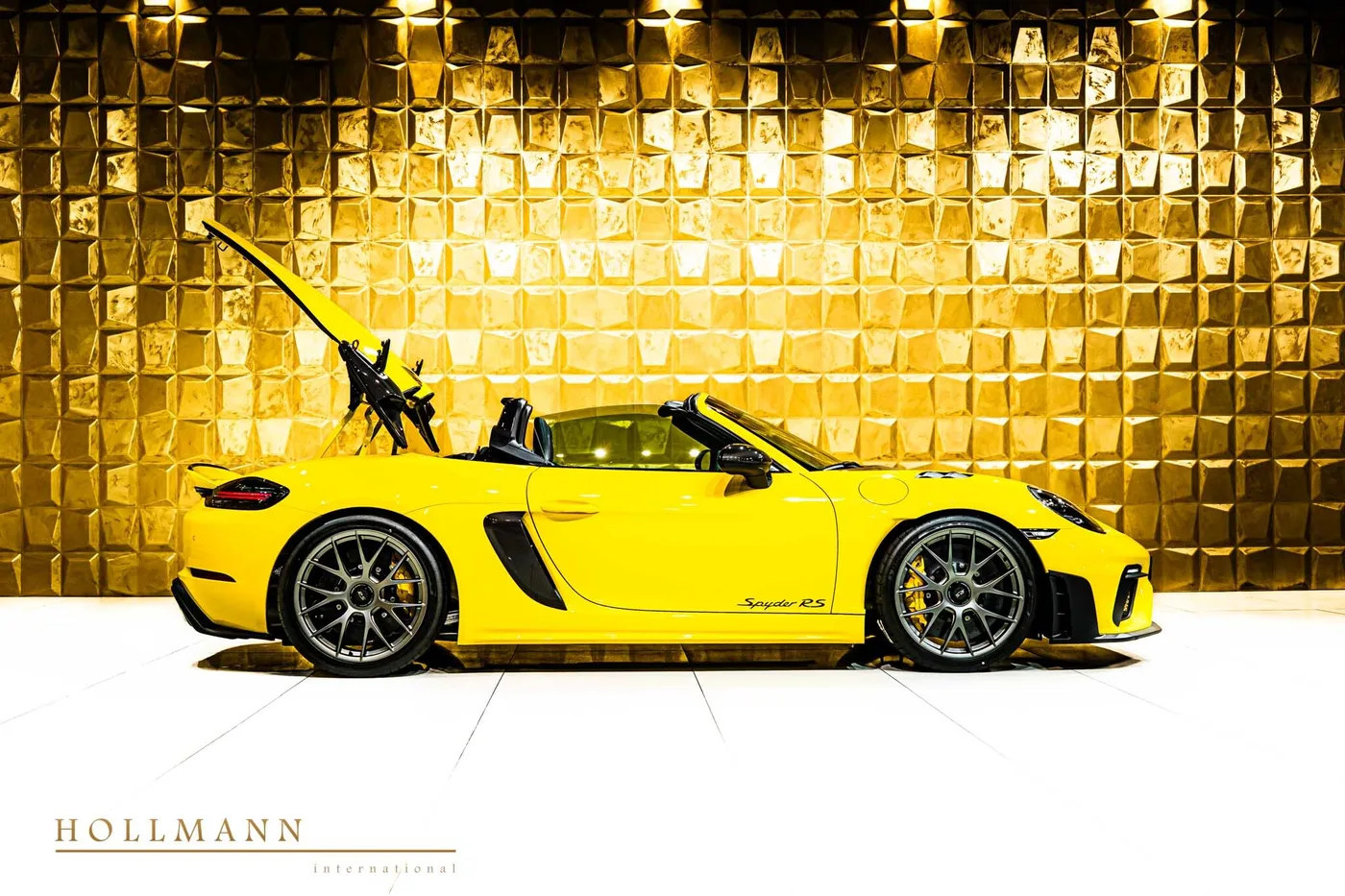Porsche 718 Spyder RS angeboten von einem Fachhändler in Stuhr, Deutschland, Foto 5 von 25
