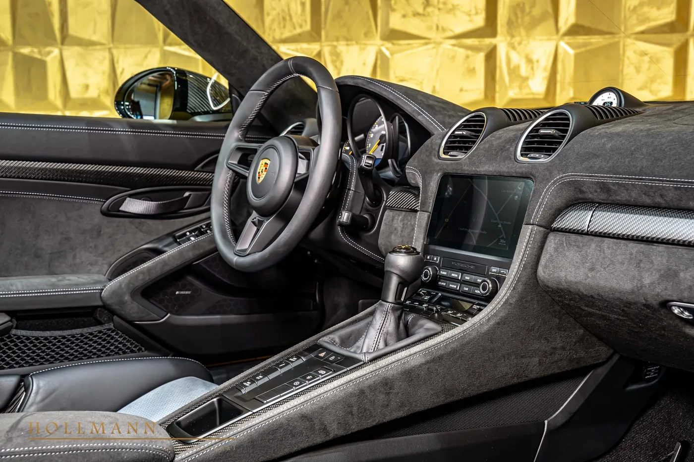 Porsche 718 Spyder RS angeboten von einem Fachhändler in Stuhr, Deutschland, Foto 13 von 25