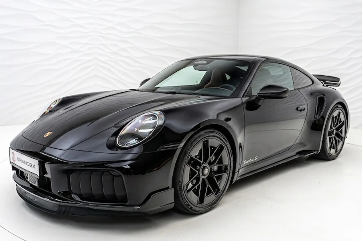 Porsche 911 Turbo S offered by a specialist dealer in Sengenthal, Germany, main photo
