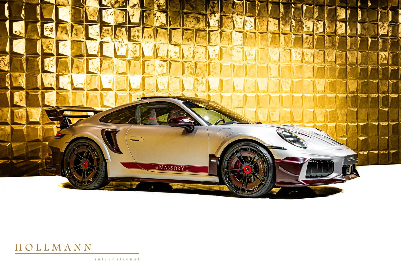 Porsche 911 Turbo S proposée par un concessionnaire spécialisé à Stuhr, Allemagne, photo 2 sur 8