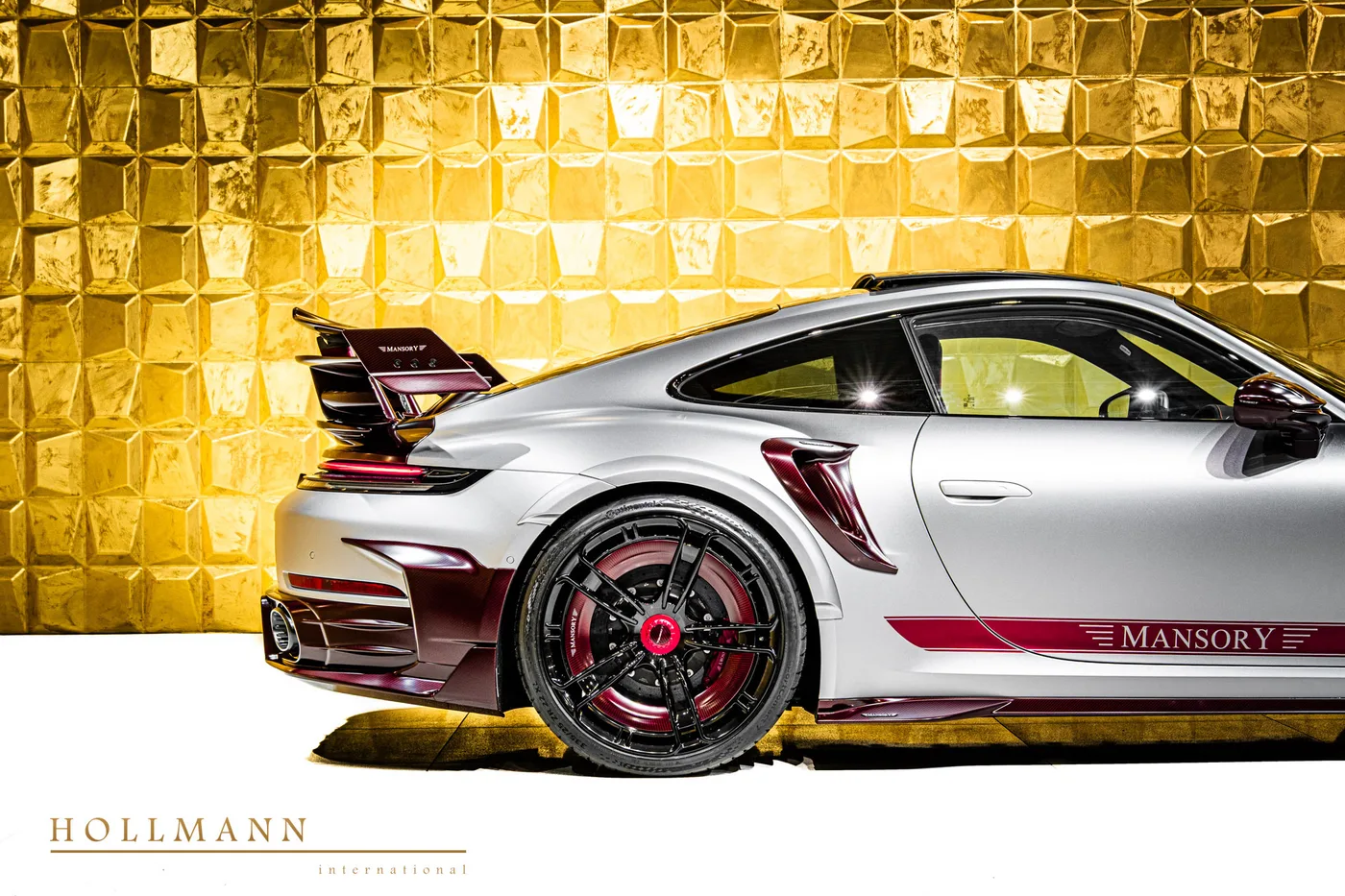 Porsche 911 Turbo S proposée par un concessionnaire spécialisé à Stuhr, Allemagne, photo 7 sur 8