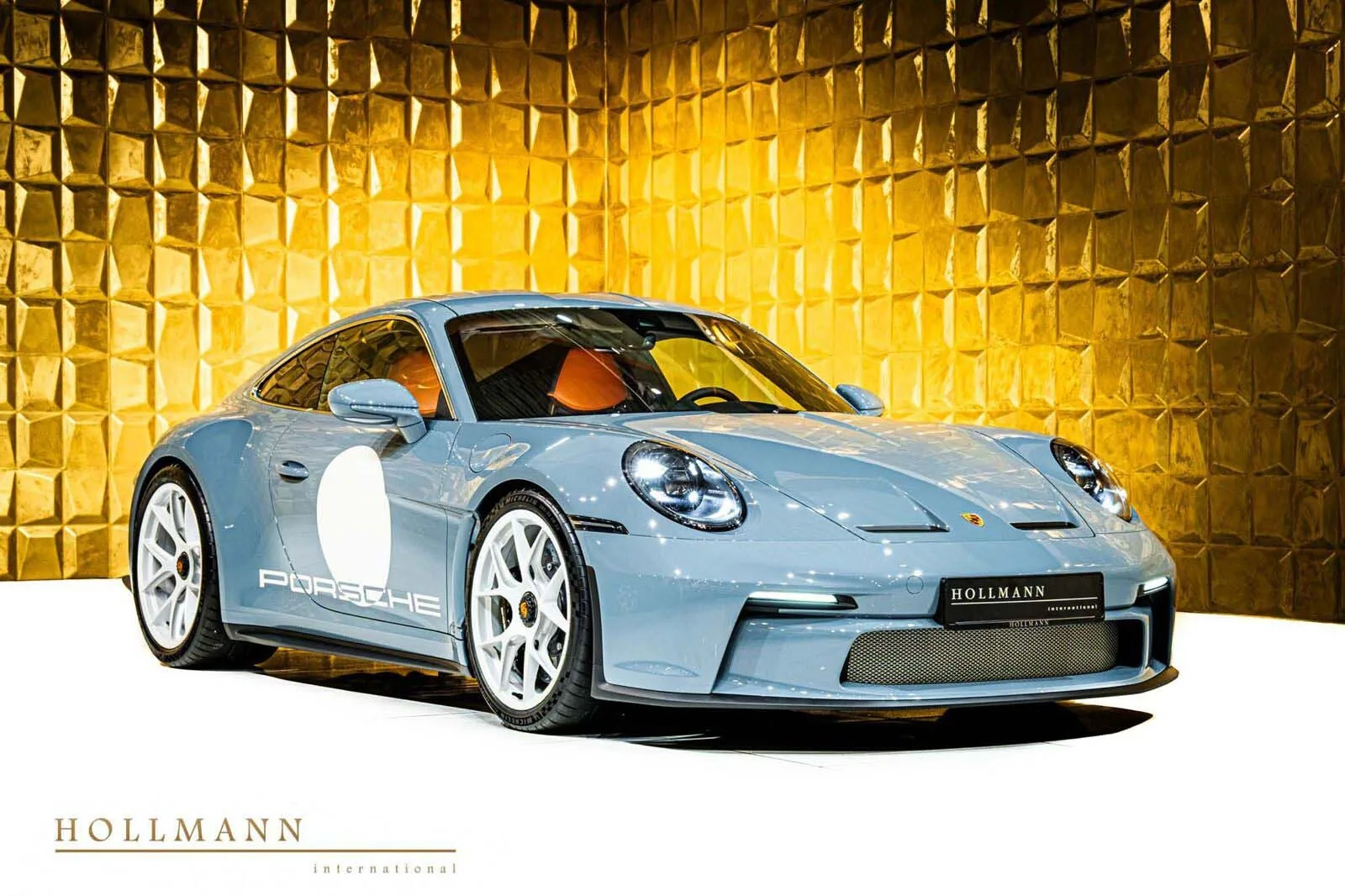 Porsche 911 S/T angeboten von einem Fachhändler in Stuhr, Deutschland, Hauptfoto