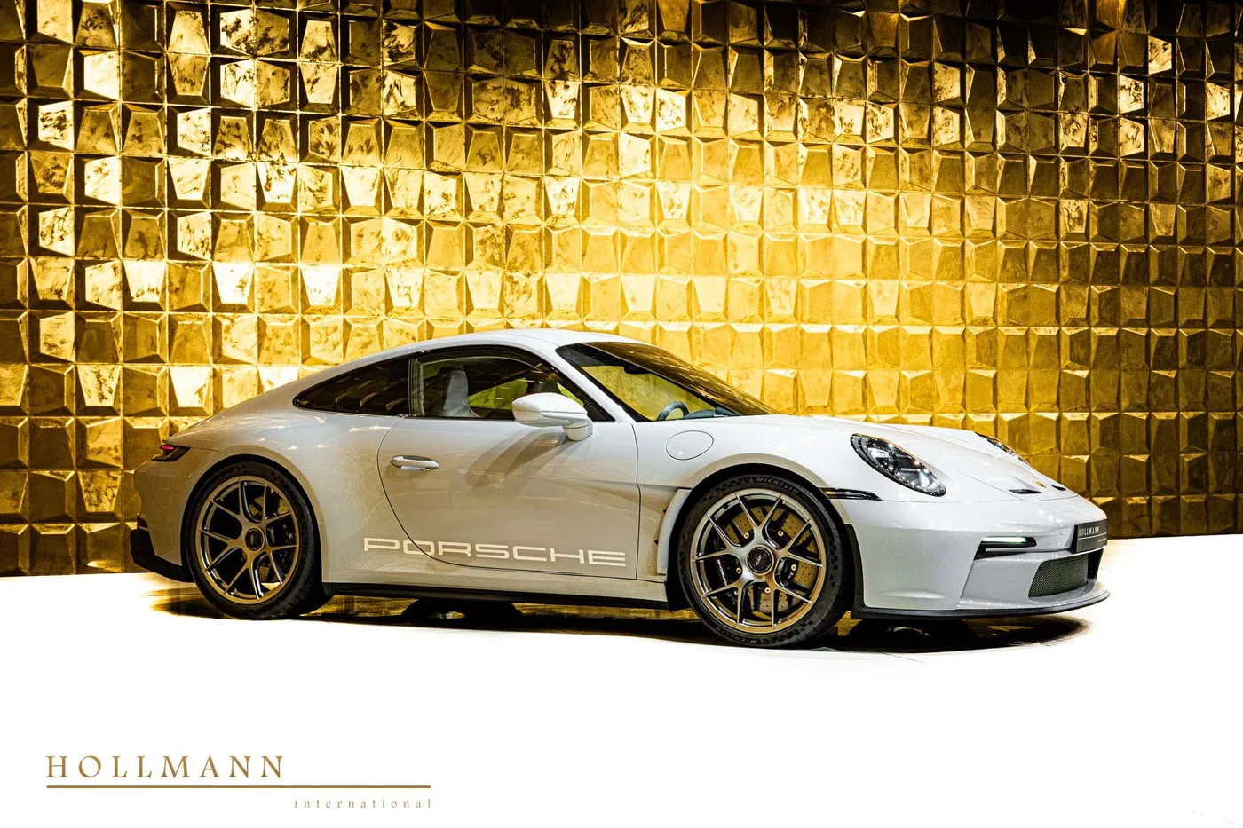 Porsche 911 S/T proposée par un concessionnaire spécialisé à Stuhr, Allemagne, photo 2 sur 8