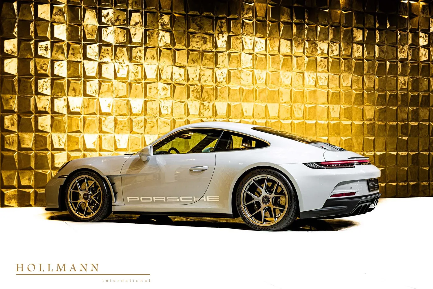 Porsche 911 S/T proposée par un concessionnaire spécialisé à Stuhr, Allemagne, photo 5 sur 8