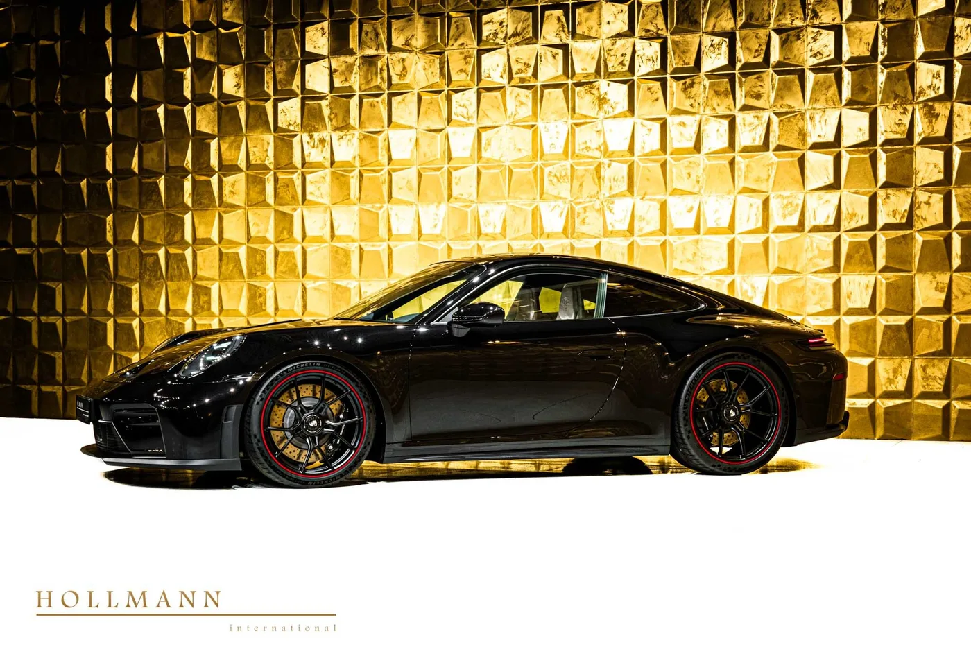 Porsche 911 GT3 Touring facelift offered by a specialist dealer in Stuhr, Germany, photo 4 of 8