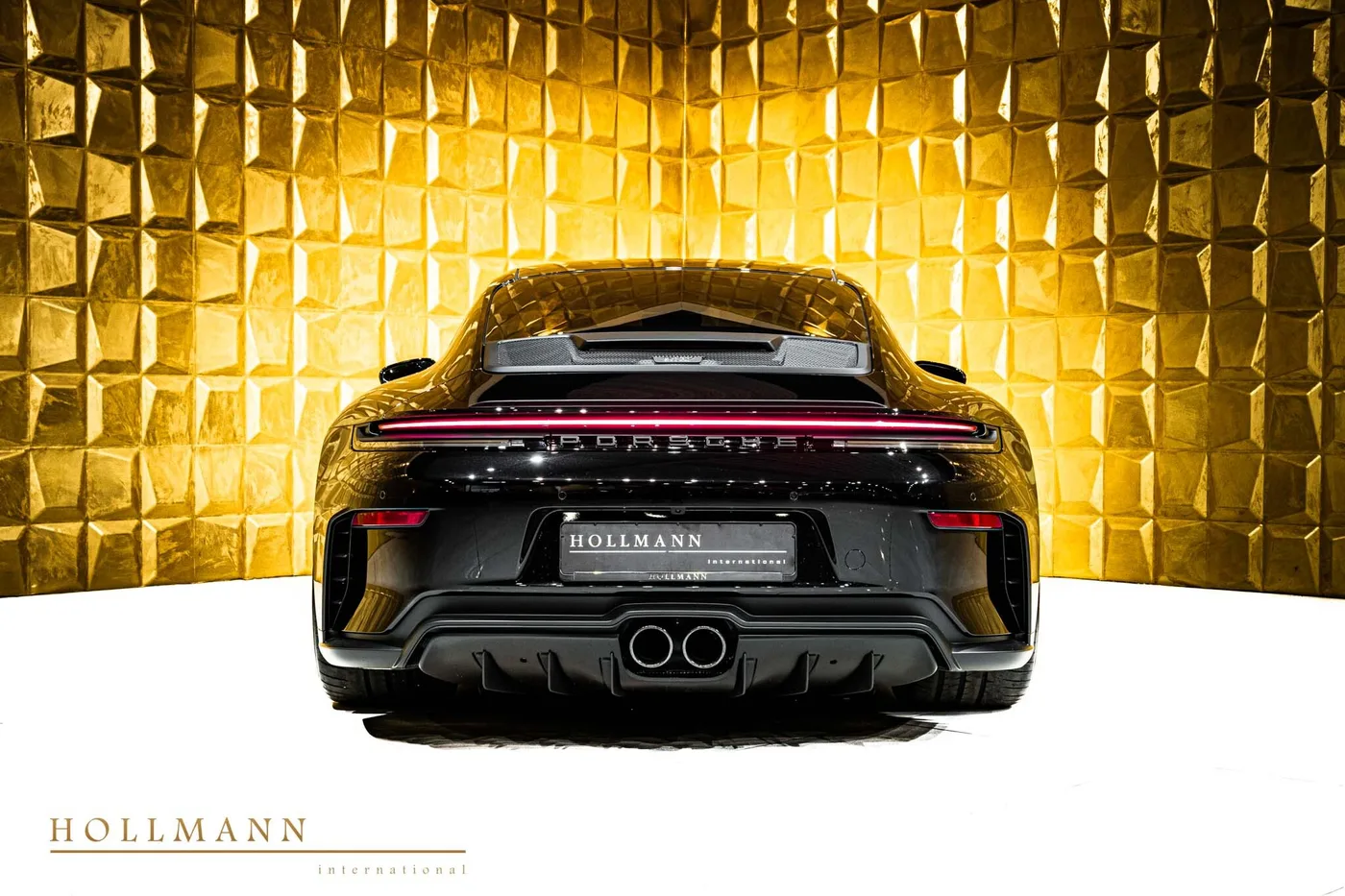 Porsche 911 GT3 Touring facelift offered by a specialist dealer in Stuhr, Germany, photo 6 of 8