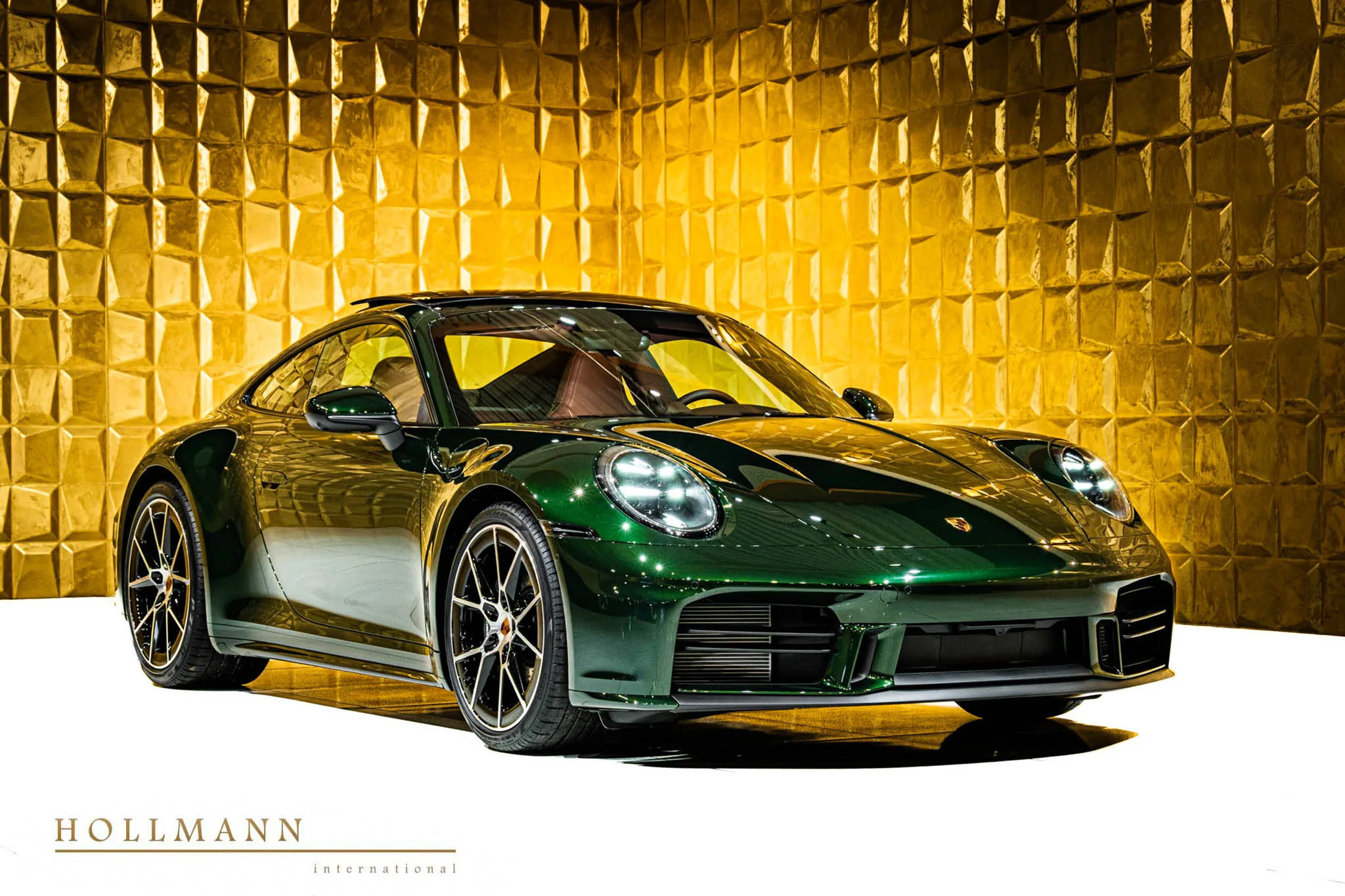 Porsche 911 Carrera angeboten von einem Fachhändler in Stuhr, Deutschland, Hauptfoto