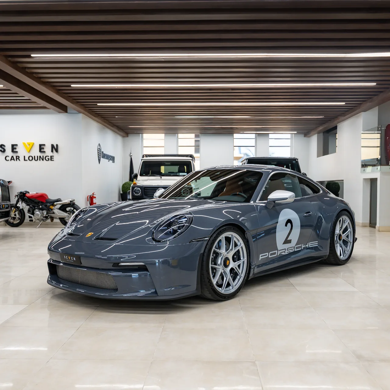Porsche 911 S/T angeboten von einem Supersportwagenhändler in Riyadh, Saudi-Arabien, Hauptfoto