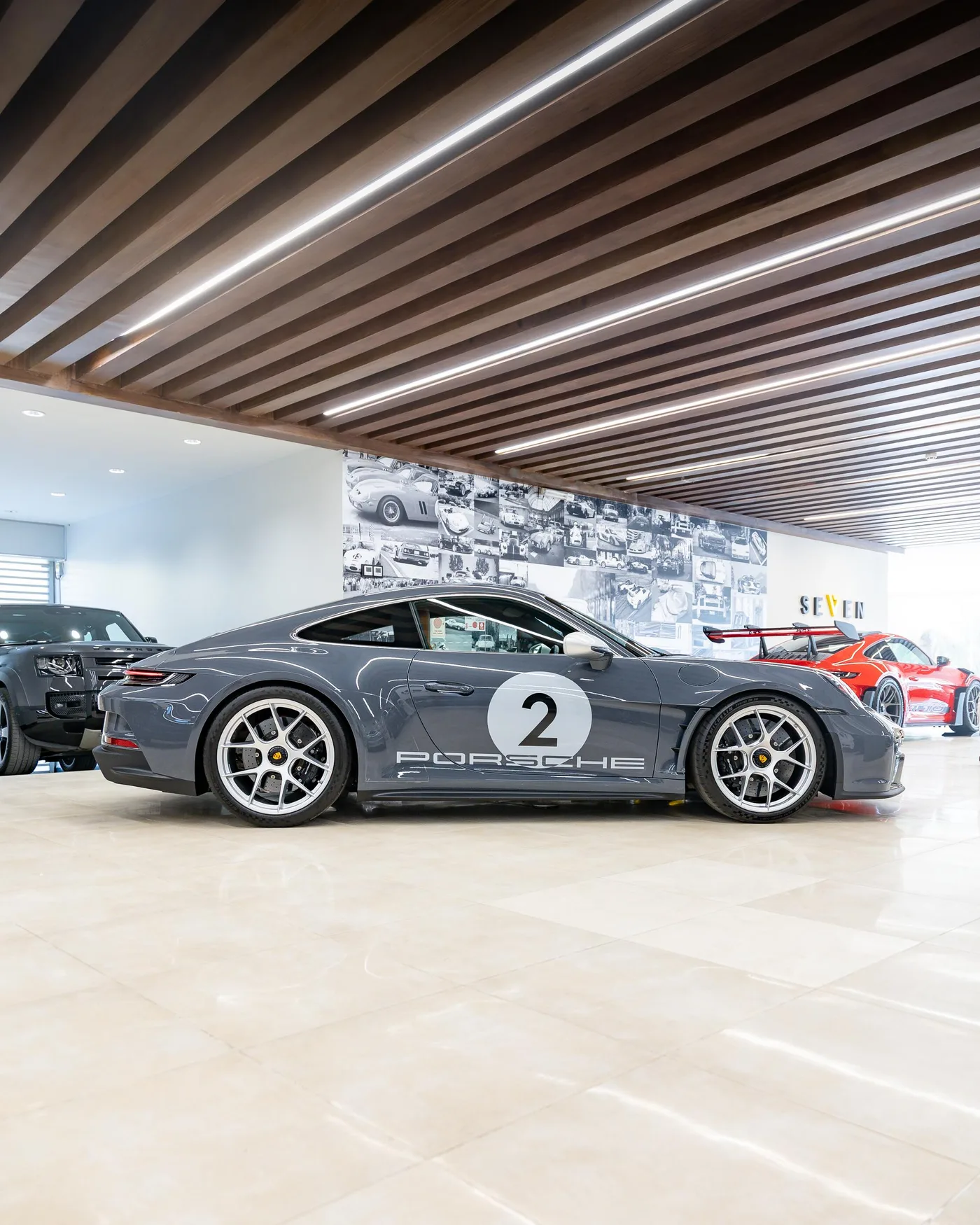 Porsche 911 S/T angeboten von einem Supersportwagenhändler in Riyadh, Saudi-Arabien, Foto 5 von 21