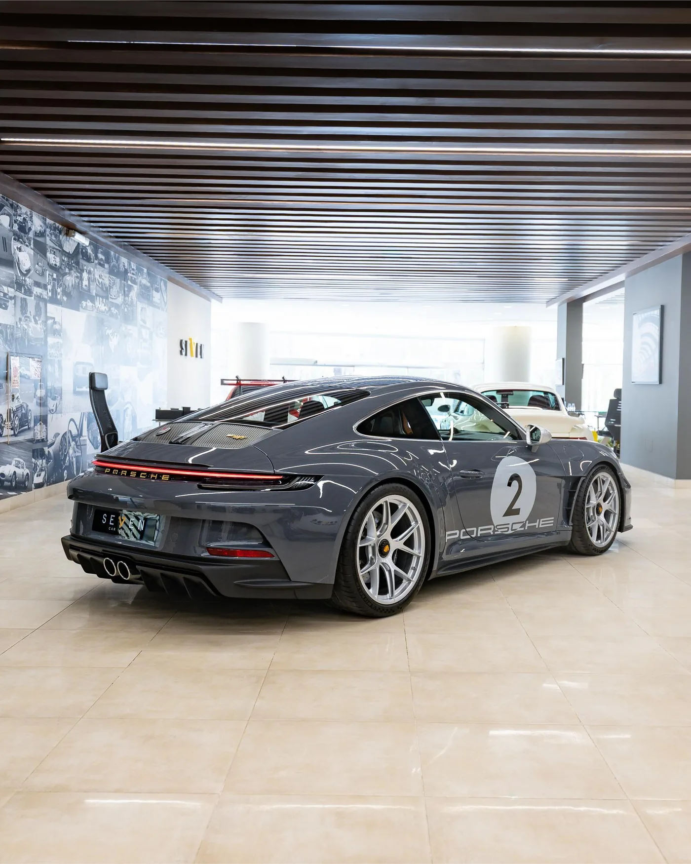 Porsche 911 S/T angeboten von einem Supersportwagenhändler in Riyadh, Saudi-Arabien, Foto 6 von 21