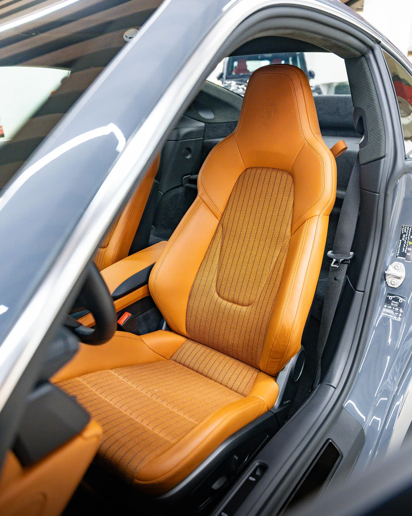 Porsche 911 S/T angeboten von einem Supersportwagenhändler in Riyadh, Saudi-Arabien, Foto 10 von 21