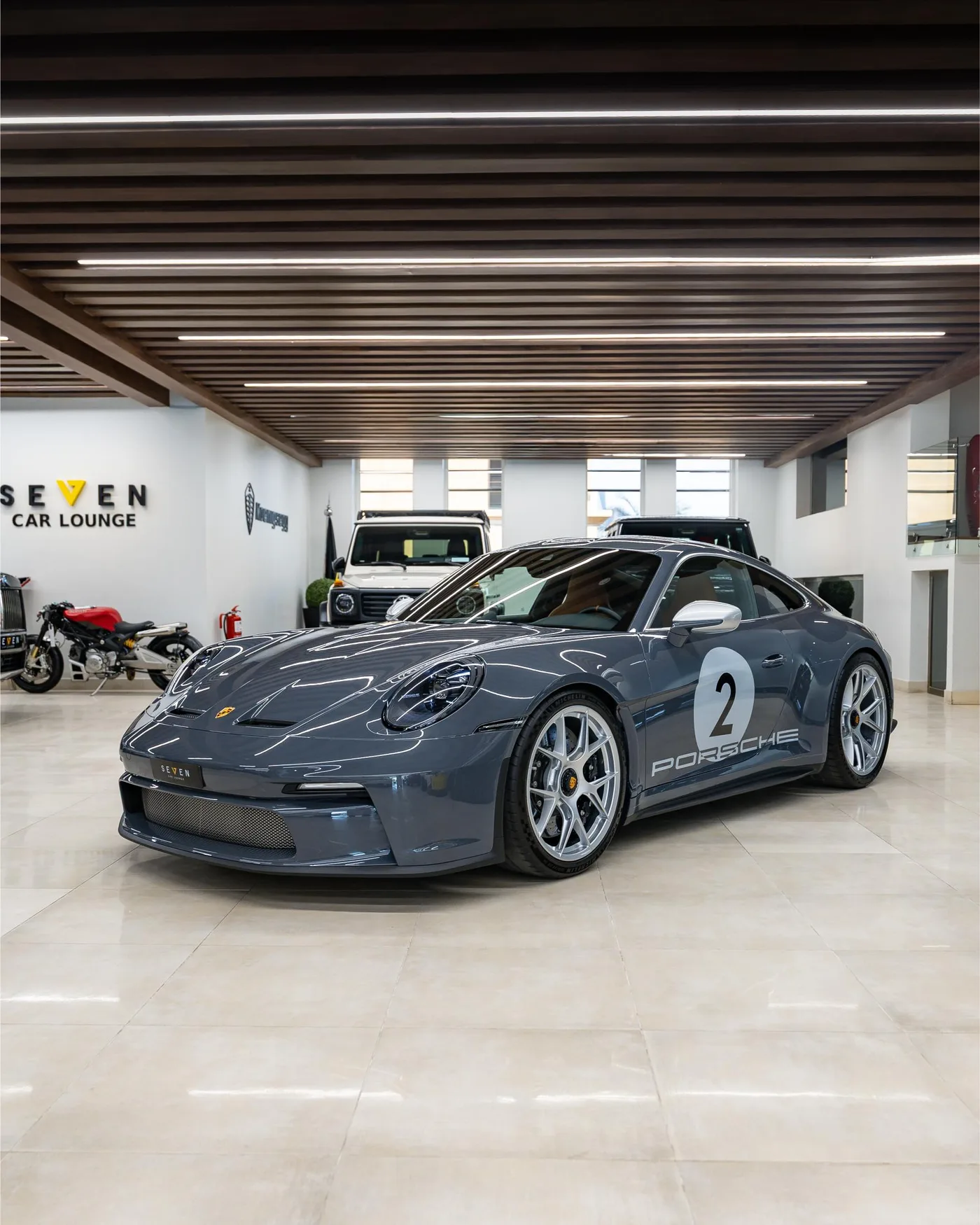 Porsche 911 S/T angeboten von einem Supersportwagenhändler in Riyadh, Saudi-Arabien, Foto 18 von 21