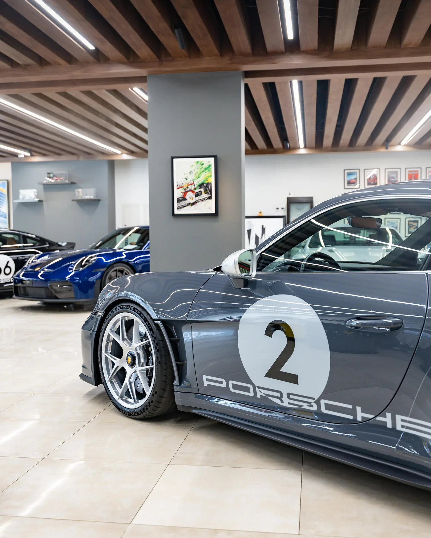 Porsche 911 S/T angeboten von einem Supersportwagenhändler in Riyadh, Saudi-Arabien, Foto 19 von 21