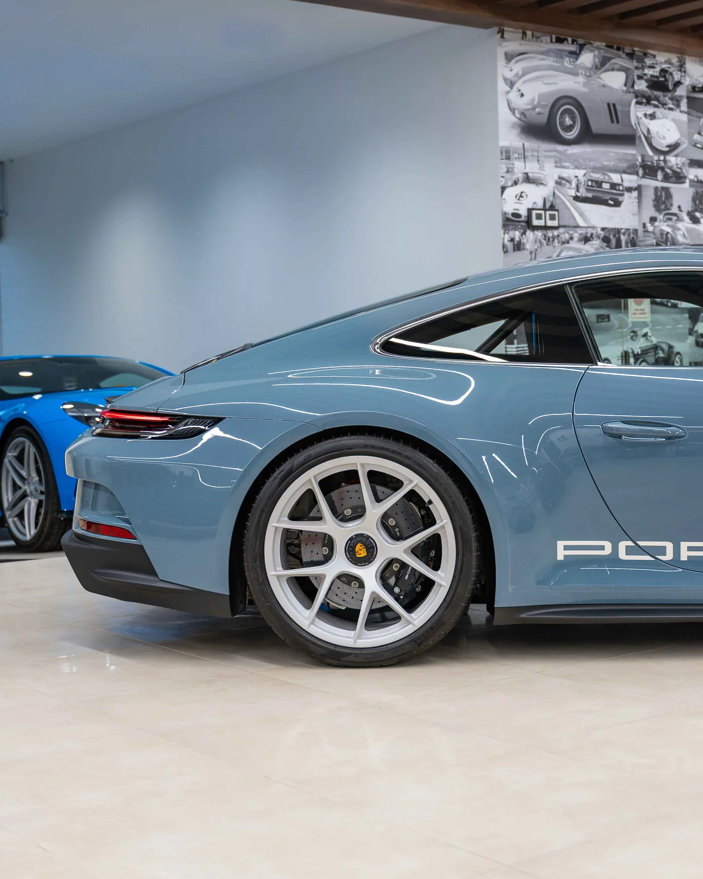 Porsche 911 S/T angeboten von einem Supersportwagenhändler in Riyadh, Saudi-Arabien, Foto 5 von 20
