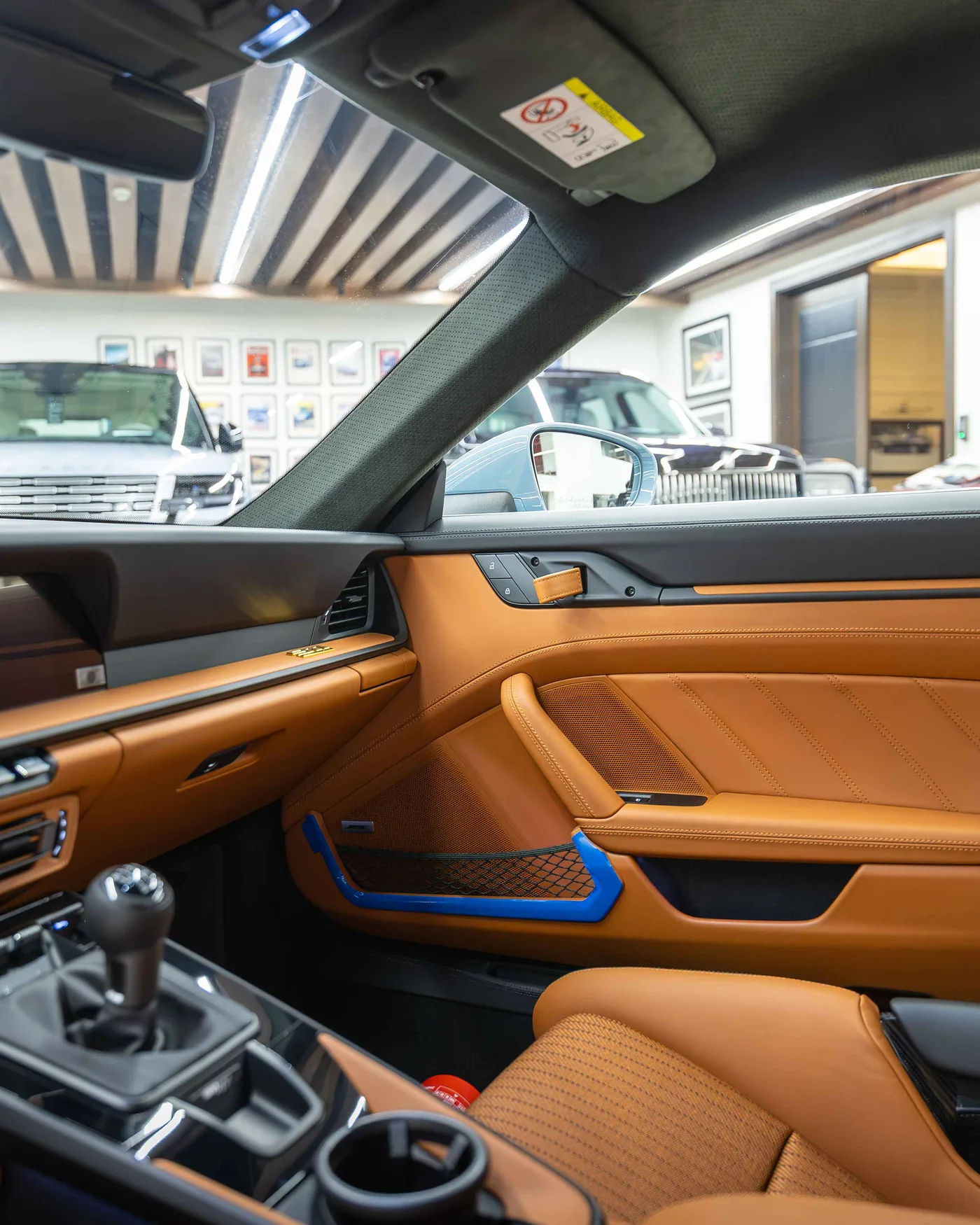 Porsche 911 S/T angeboten von einem Supersportwagenhändler in Riyadh, Saudi-Arabien, Foto 10 von 20