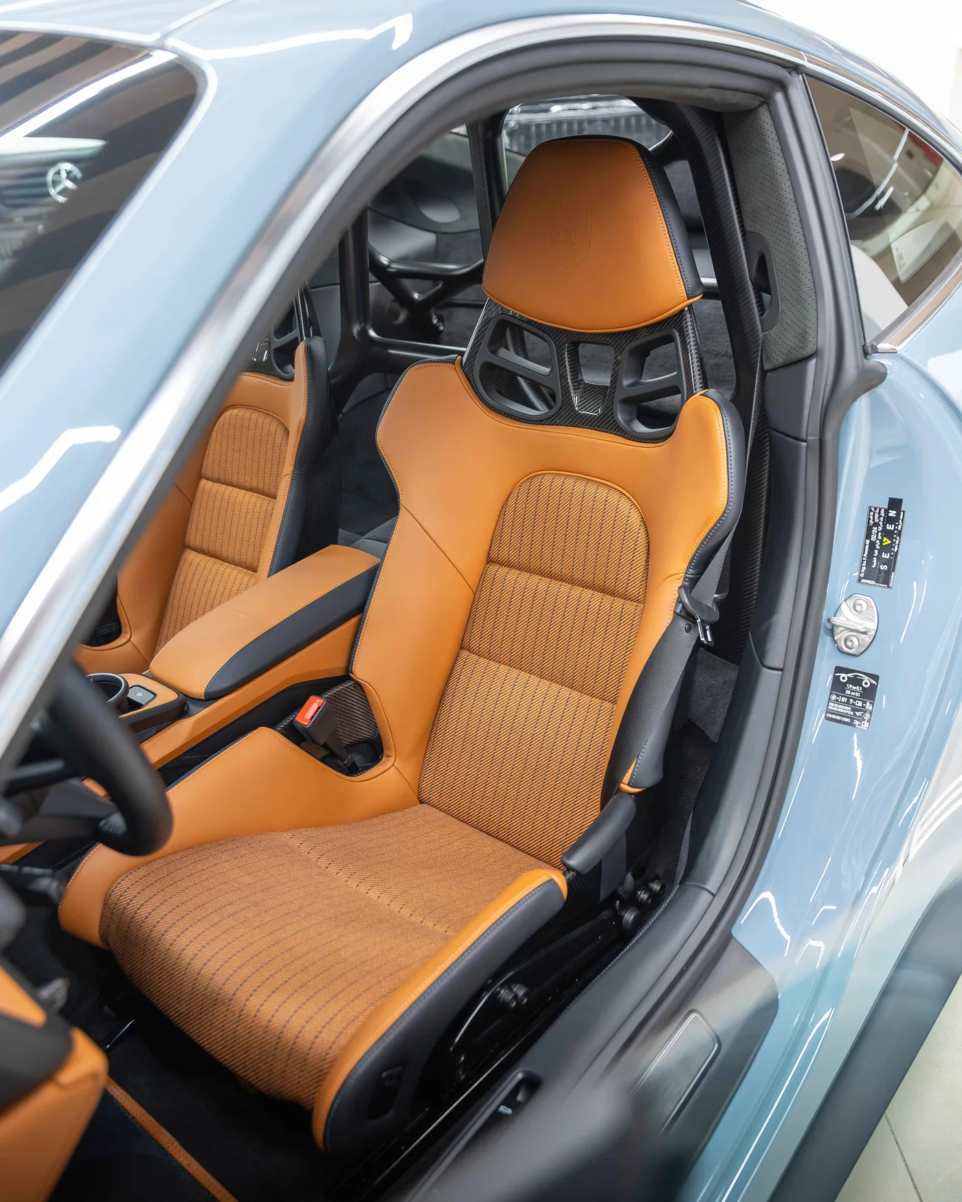 Porsche 911 S/T angeboten von einem Supersportwagenhändler in Riyadh, Saudi-Arabien, Foto 12 von 20