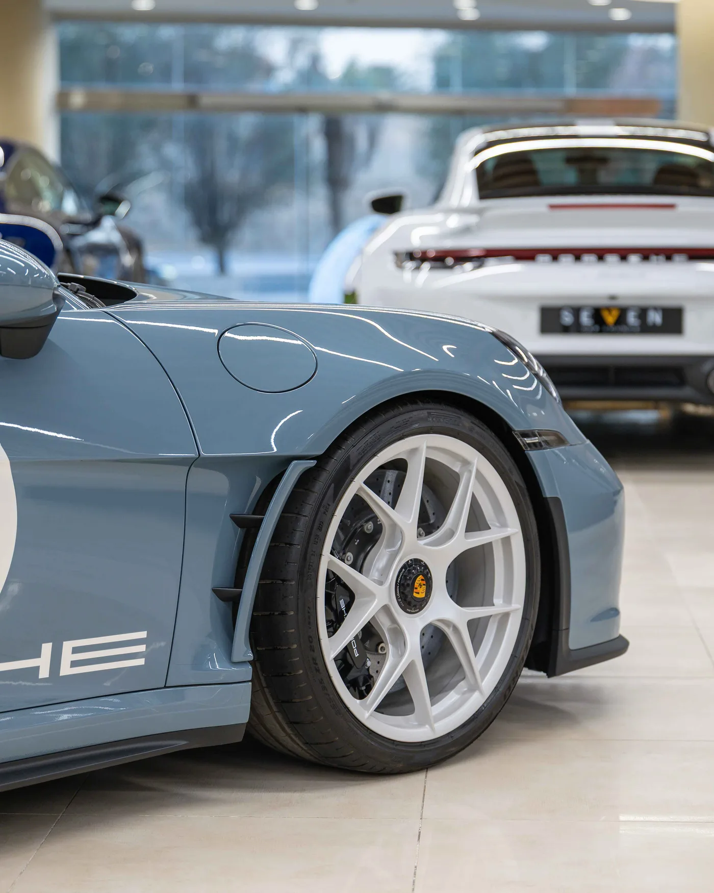 Porsche 911 S/T angeboten von einem Supersportwagenhändler in Riyadh, Saudi-Arabien, Foto 16 von 20