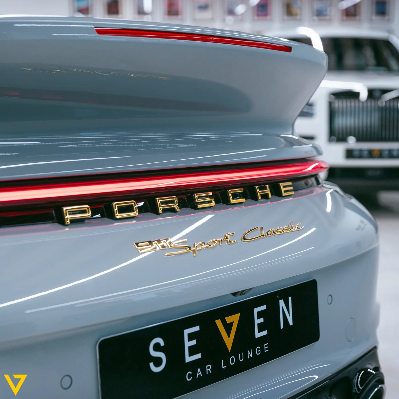 Porsche 911 Sport Classic offered by a supercar dealer in Riyadh, Saudi Arabia, photo 9 of 21