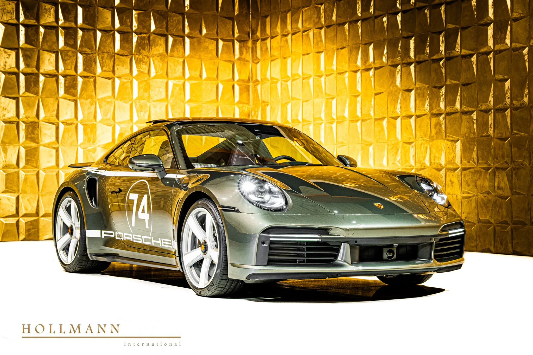 Porsche 911 Turbo 50 Years angeboten von einem Fachhändler in Stuhr, Deutschland, Hauptfoto