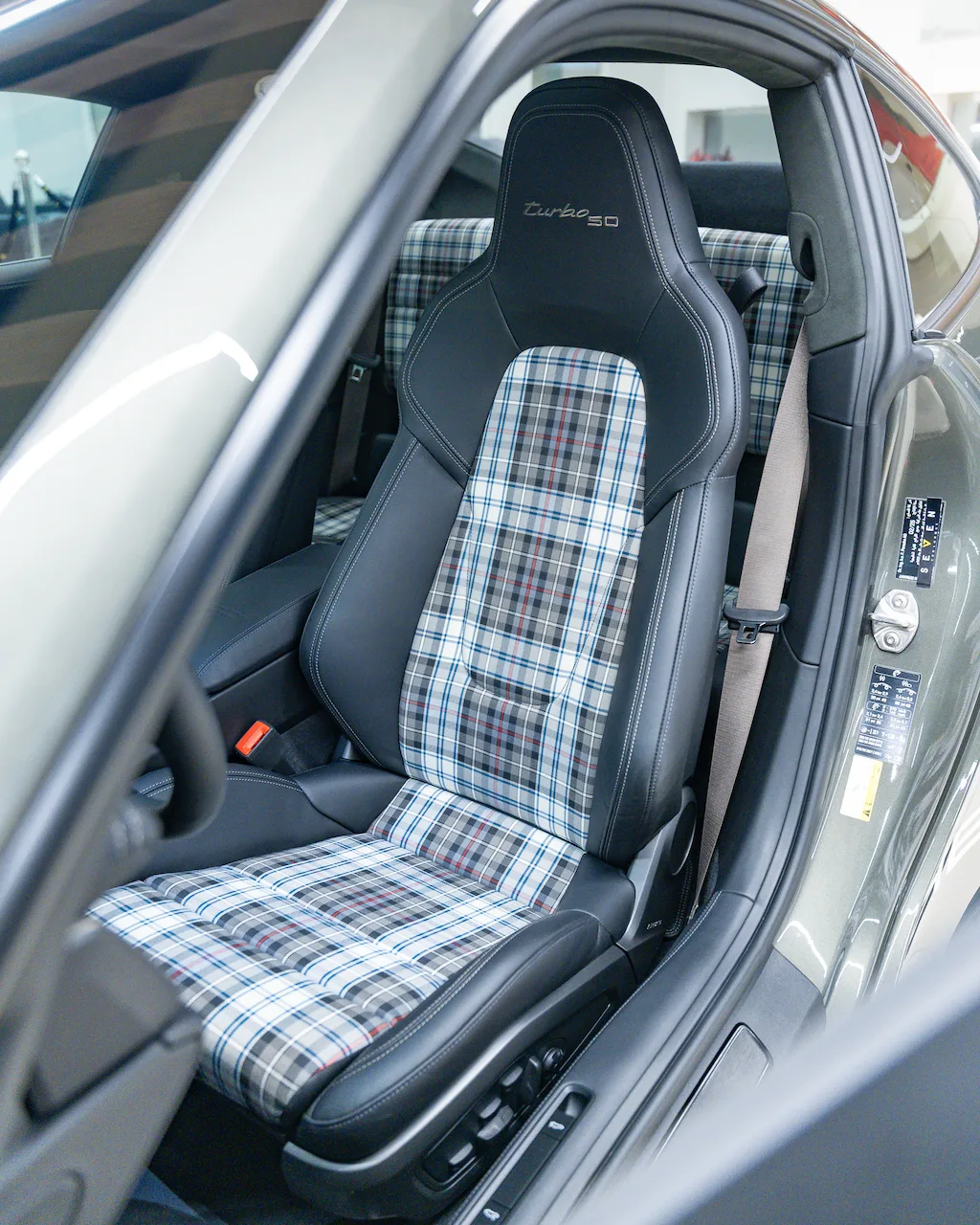 Porsche 911 Turbo 50 Years, 9/19
