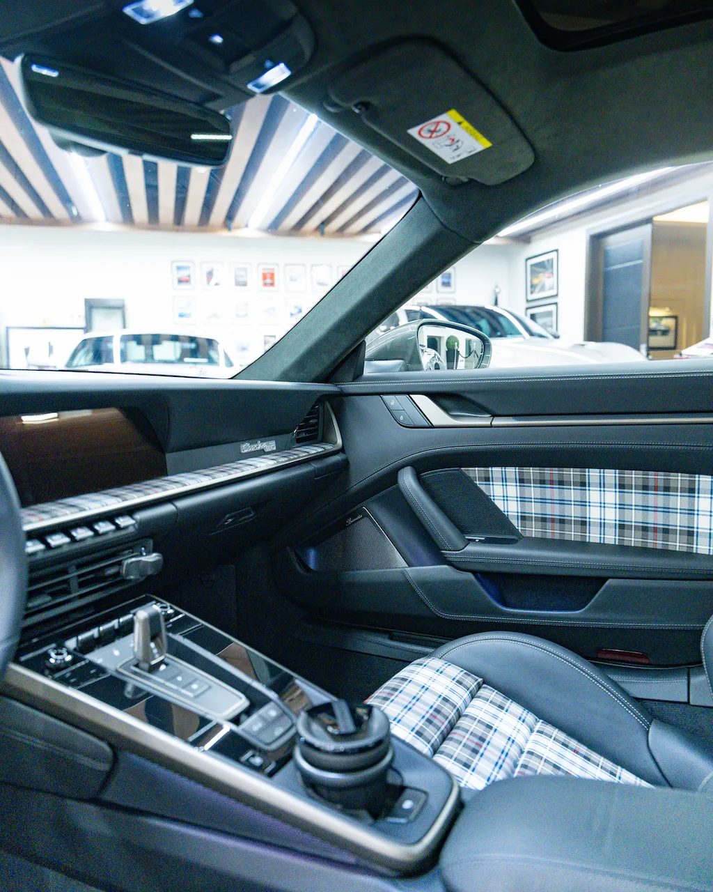 Porsche 911 Turbo 50 Years, 11/19