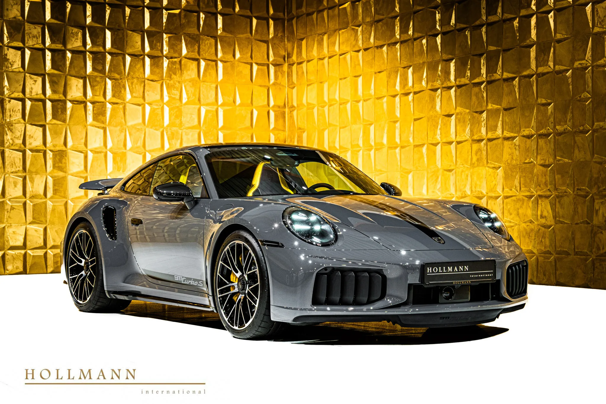Porsche 911 Turbo S Coupe + Facelift angeboten von einem Fachhändler in Stuhr, Deutschland, Hauptfoto