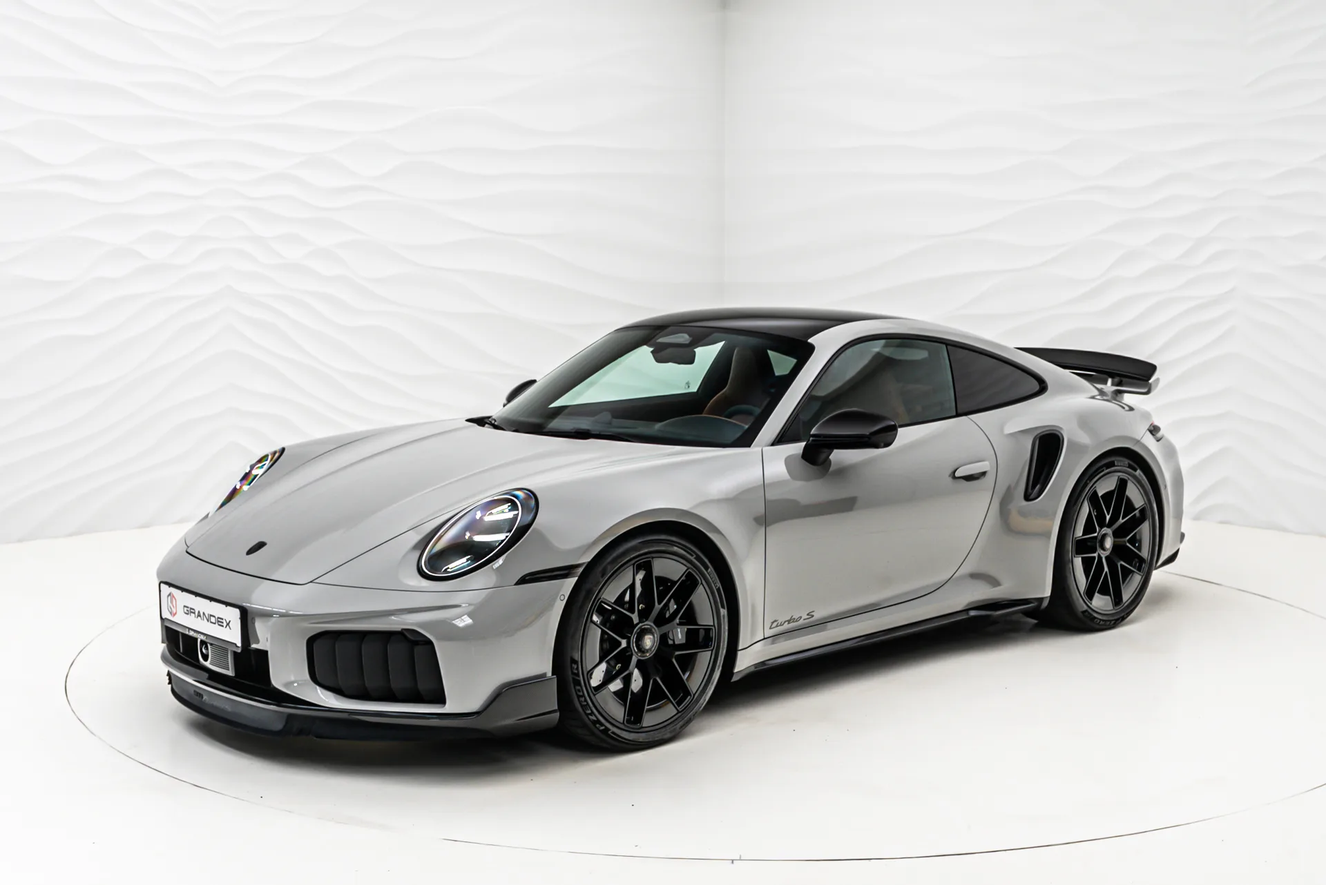 Porsche 911 Turbo S, 2/30