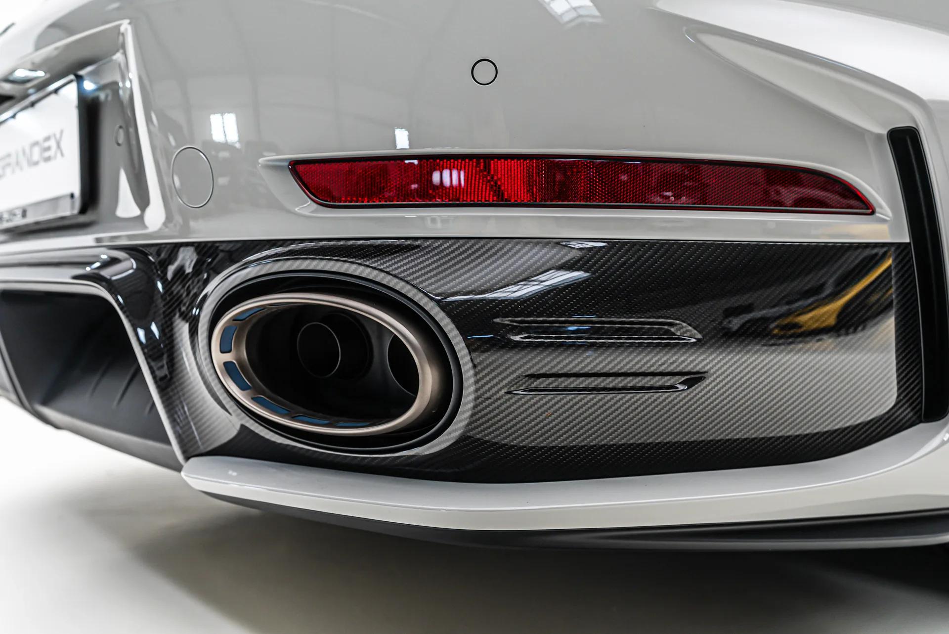 Porsche 911 Turbo S, 12/30