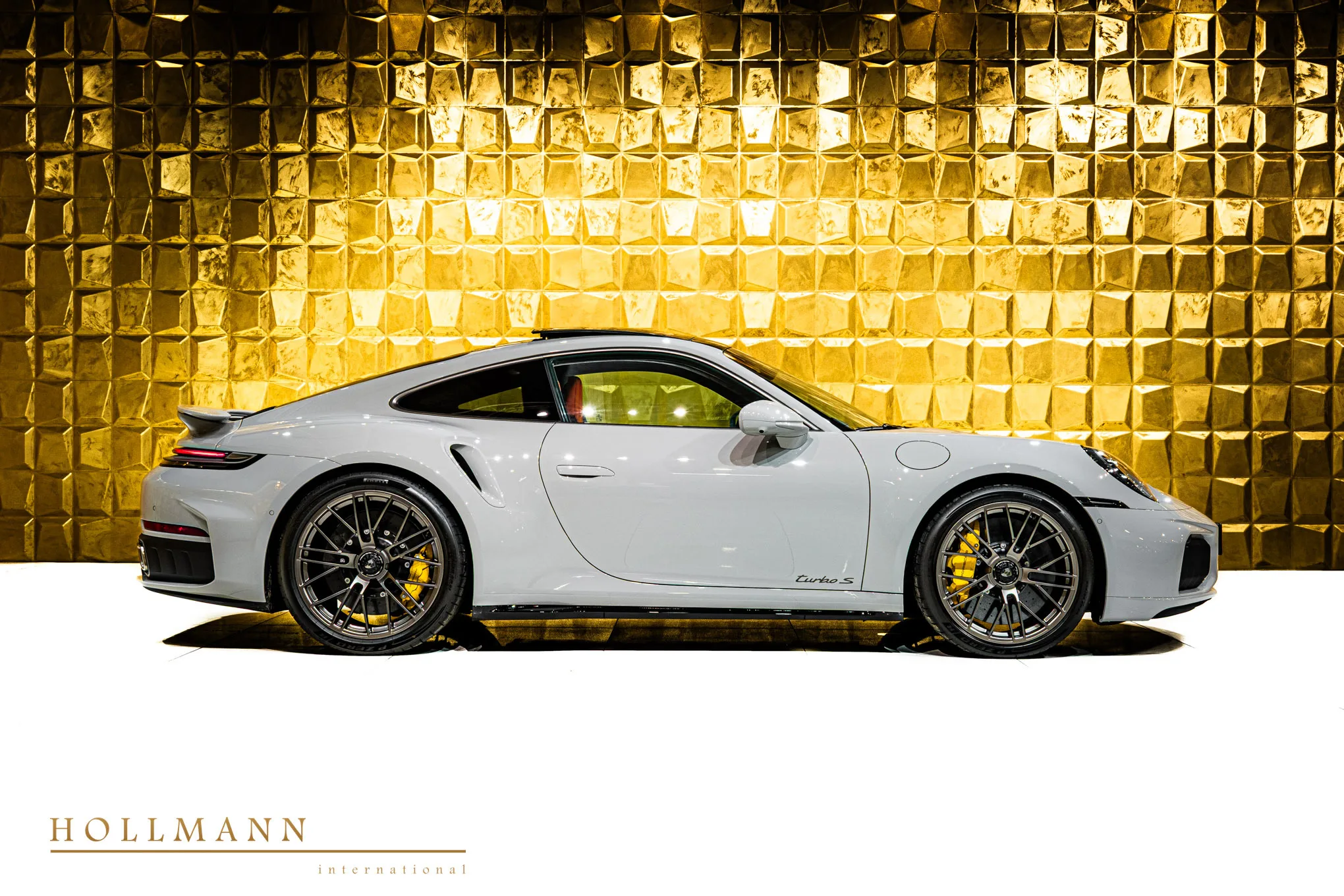 Porsche 911 Turbo S, 8/25