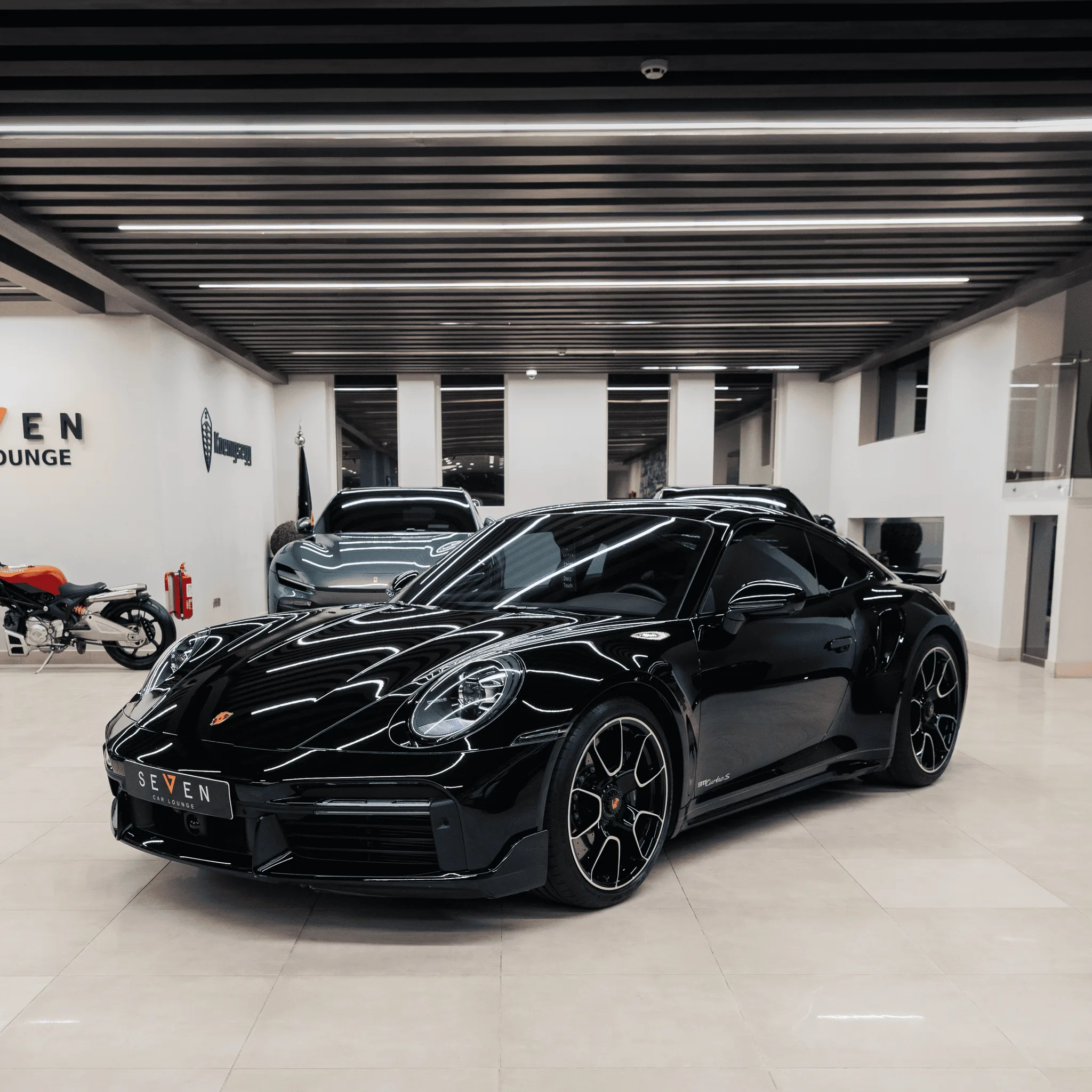Porsche 911 Turbo S angeboten von einem Supersportwagenhändler in Riyadh, Saudi-Arabien, Hauptfoto