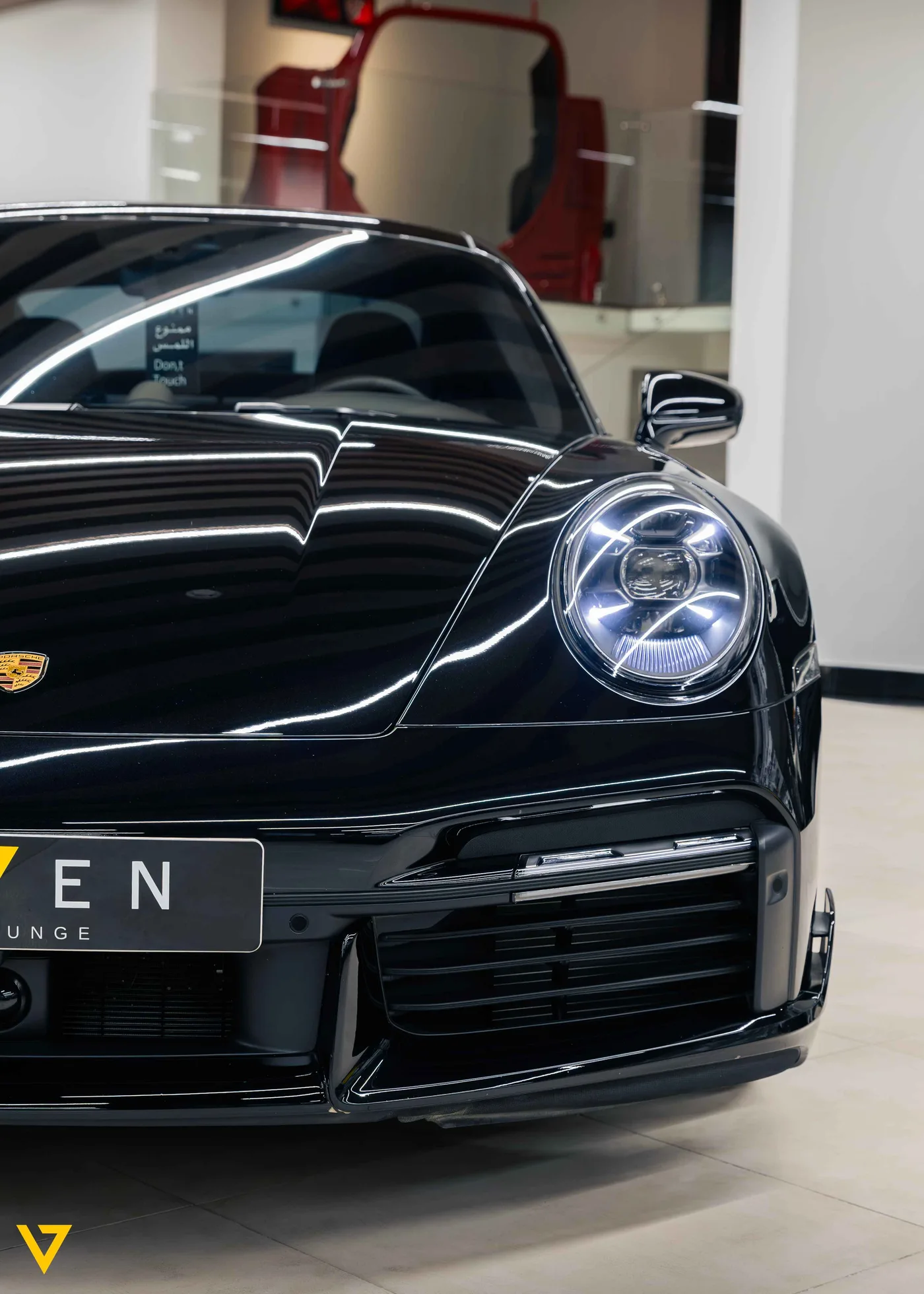 Porsche 911 Turbo S angeboten von einem Supersportwagenhändler in Riyadh, Saudi-Arabien, Foto 2 von 20