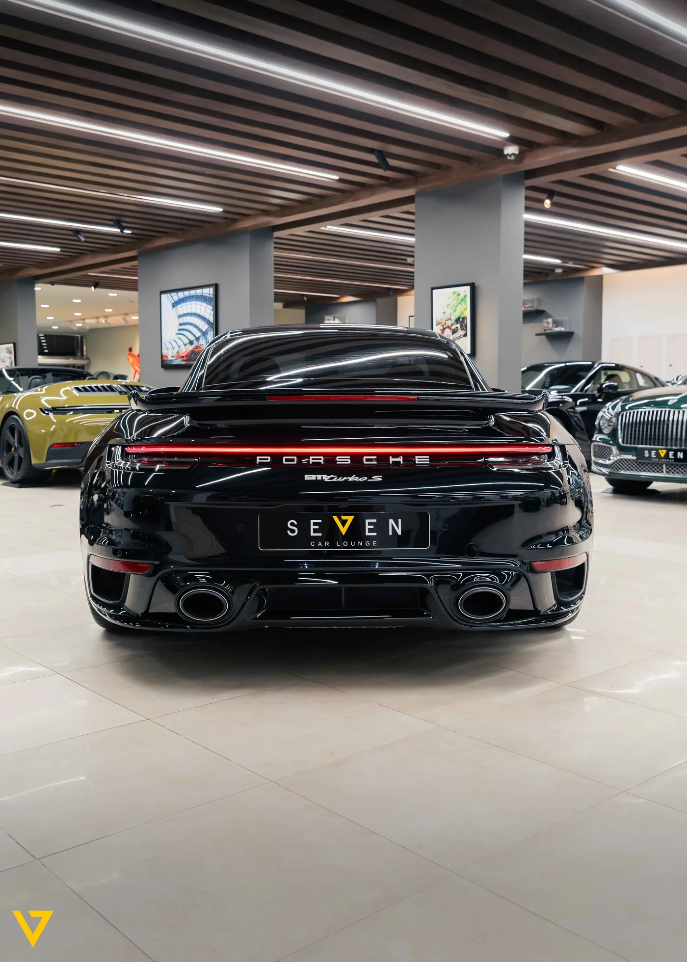 Porsche 911 Turbo S angeboten von einem Supersportwagenhändler in Riyadh, Saudi-Arabien, Foto 6 von 20