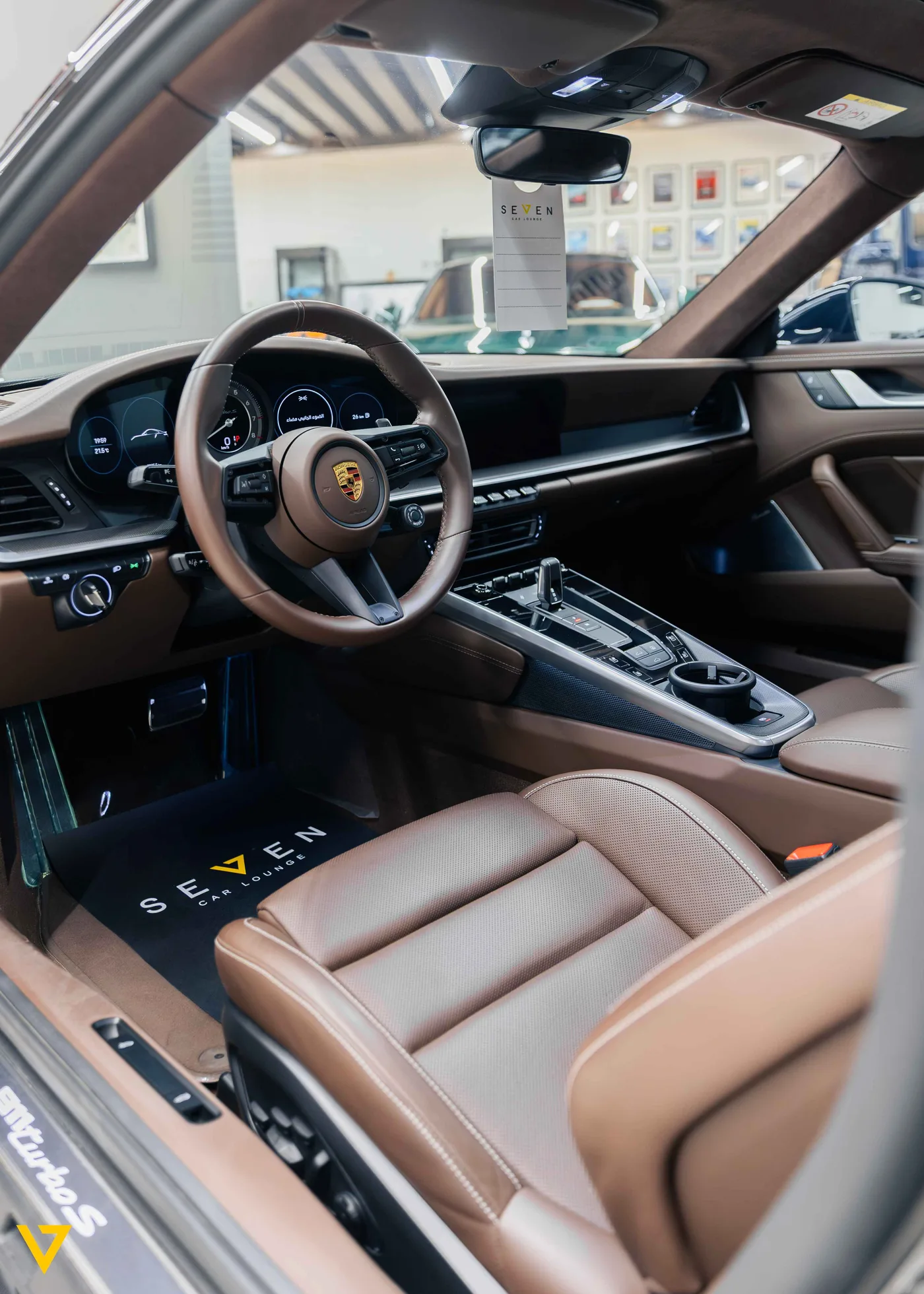 Porsche 911 Turbo S angeboten von einem Supersportwagenhändler in Riyadh, Saudi-Arabien, Foto 10 von 20