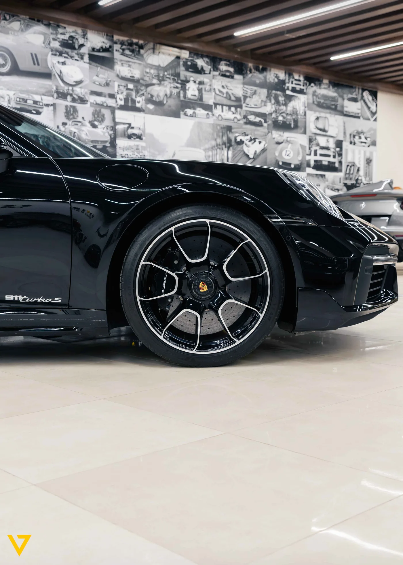 Porsche 911 Turbo S angeboten von einem Supersportwagenhändler in Riyadh, Saudi-Arabien, Foto 15 von 20